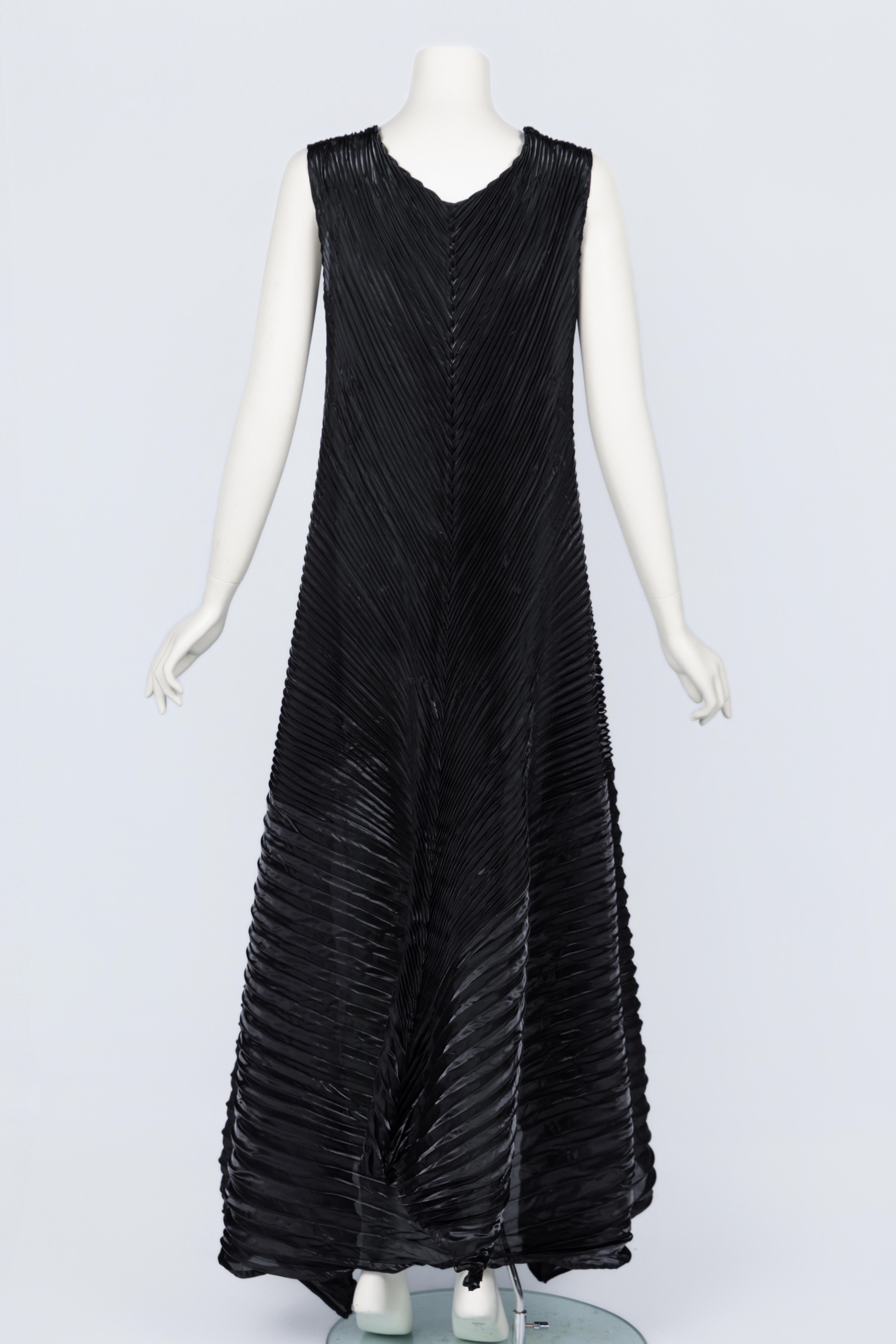 Vintage Issey Miyake Pliegues Esculturales Negro Maxi Vestido Bata 1