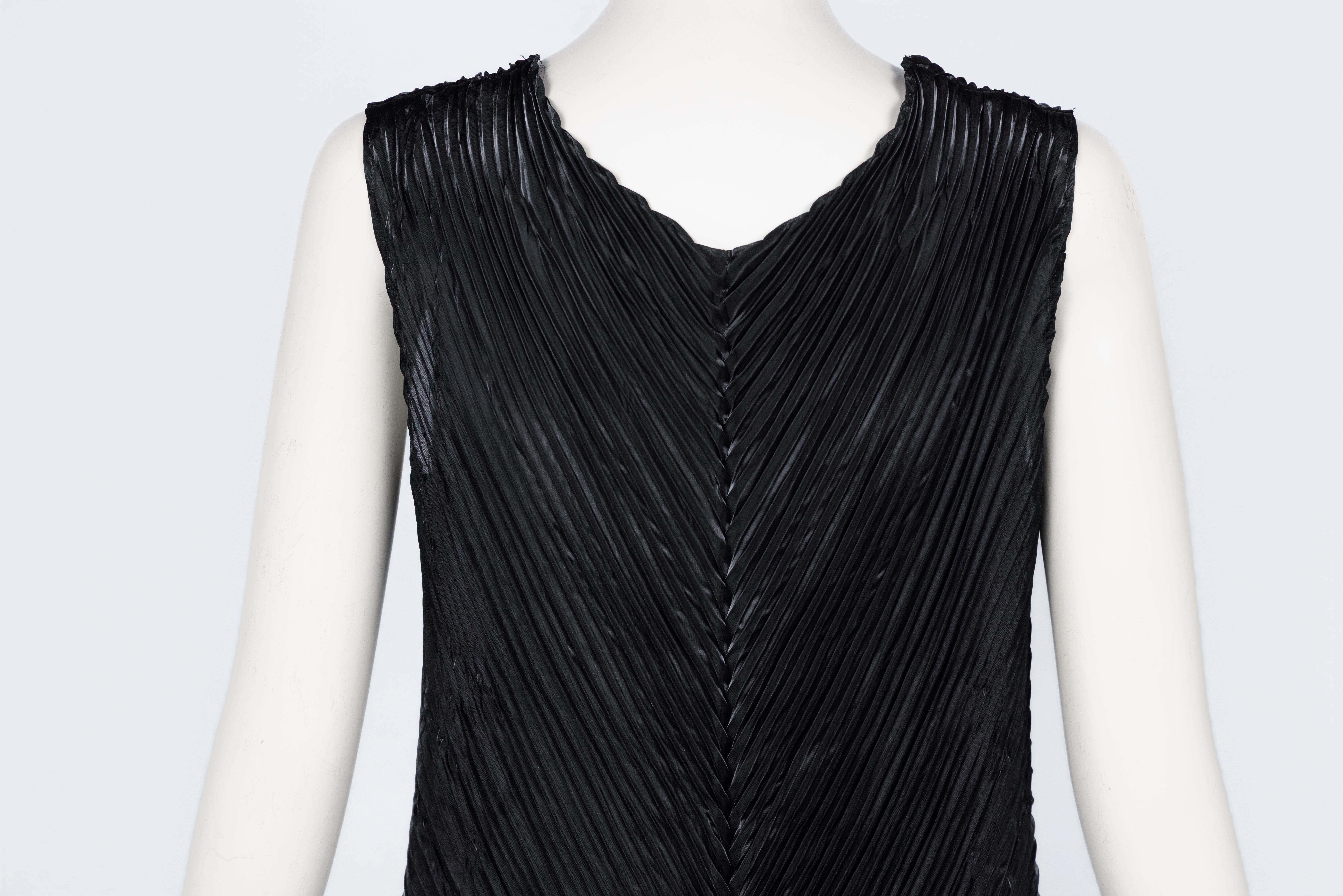 Vintage Issey Miyake Pliegues Esculturales Negro Maxi Vestido Bata 5