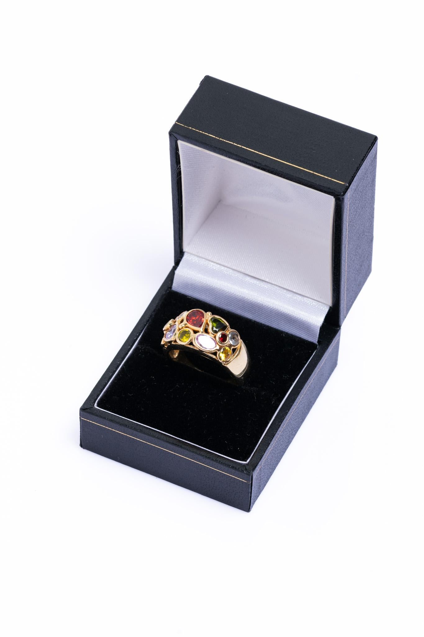 Anello Vintage By in oro 14 ct. con più pietre preziose in vendita 2