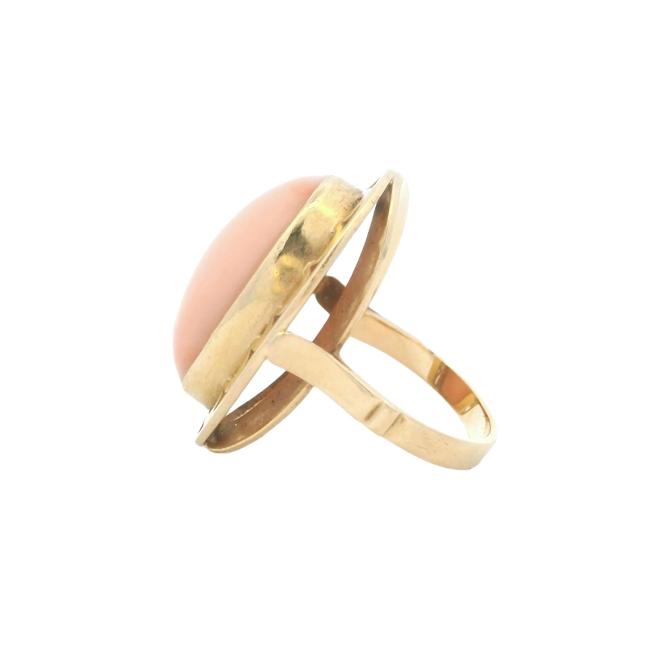 Vintage Italian 14K Gold Engelshaut Korallen Cabochon Ring, Größe 5,75 im Angebot 2