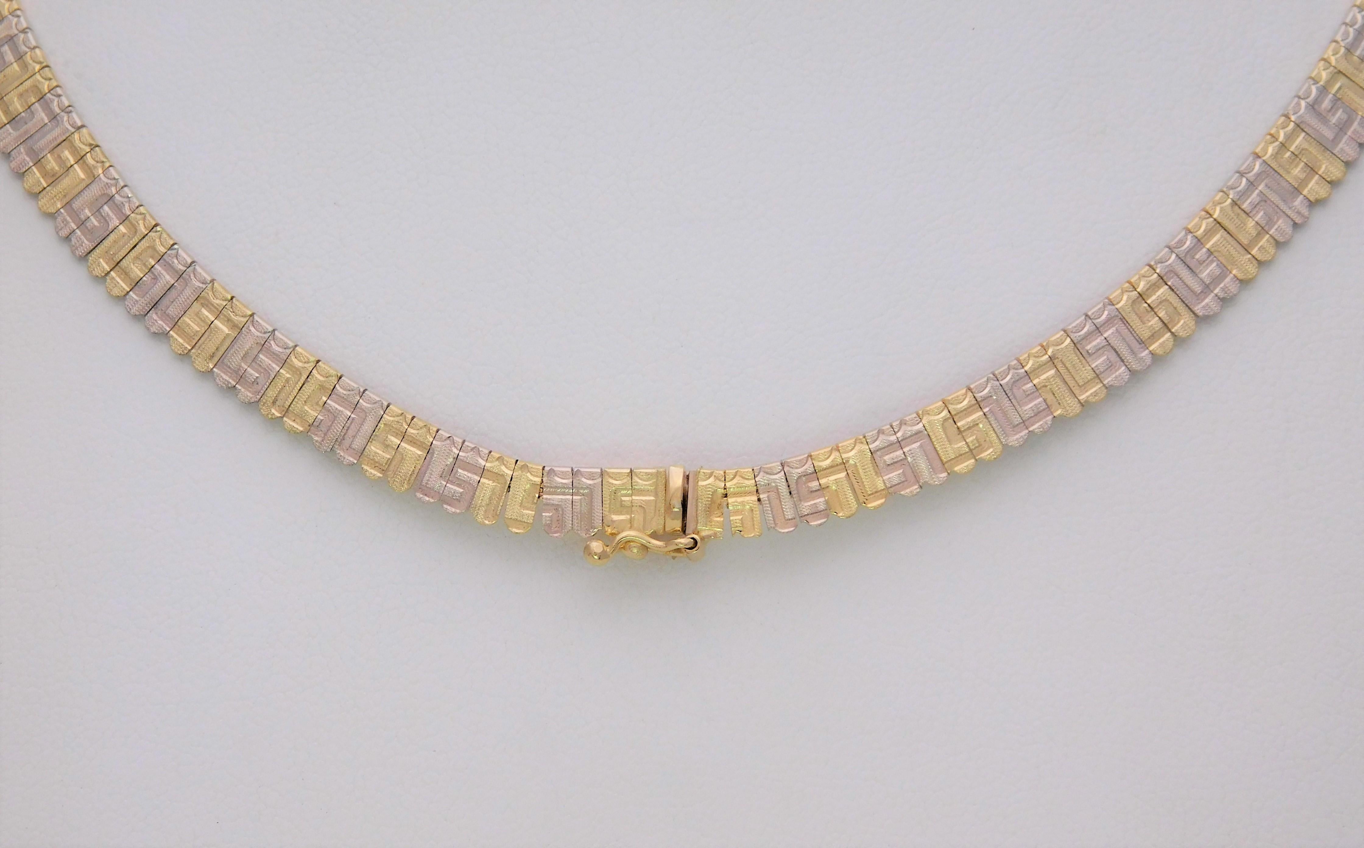 Vintage Italian 14 Karat Gold Feather Necklace For Sale 1
