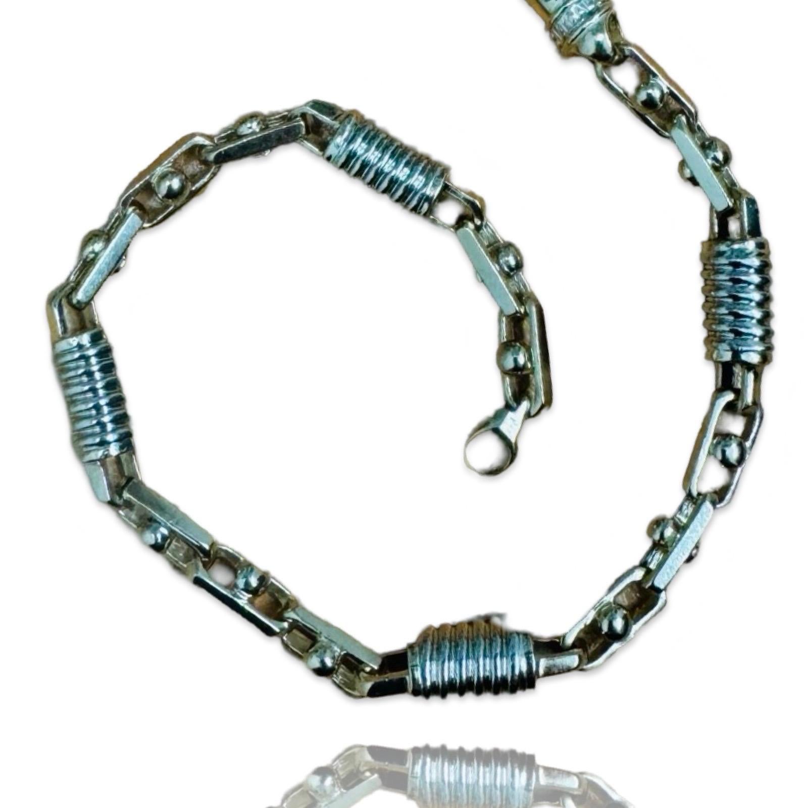 Vintage Italian 14K Gold Two-Tone Men’s 8mm Bracelet Fancy High-End Design For Sale 4