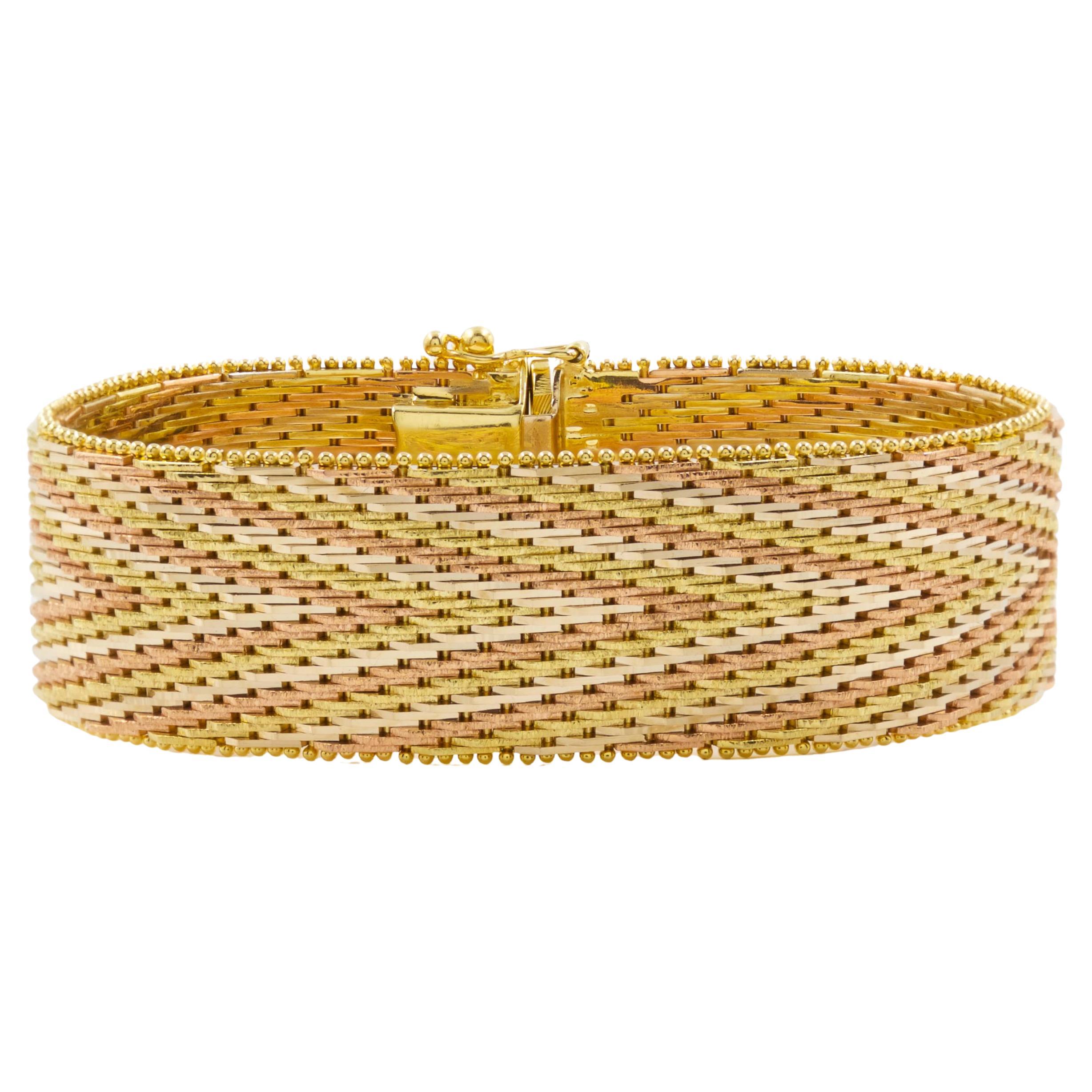 Vintage Italian 14K Tri-Color Gold Flexible Bar-Link Bracelet w/ Chevron Pattern For Sale