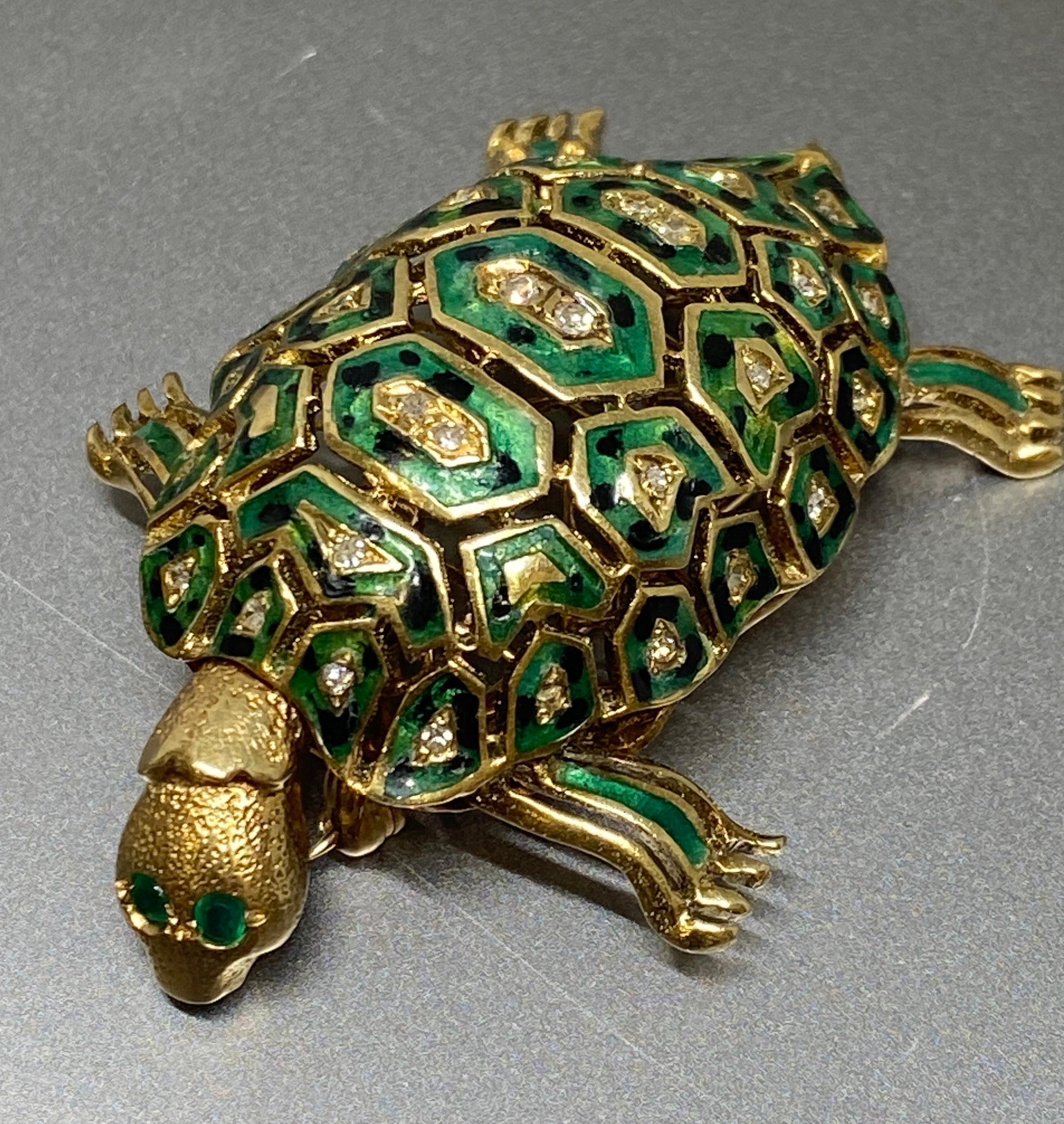 Vintage Italian 14k Yellow Gold Diamond & Enamel Turtle Brooch, Pin In Good Condition For Sale In Bernardsville, NJ