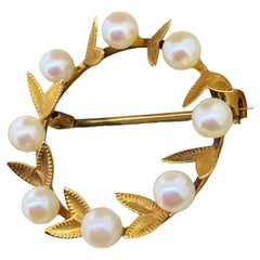 Vintage Italian 14K Yellow Gold 
Pearl (x8) Wreath Brooch, 30mm, High Luster.