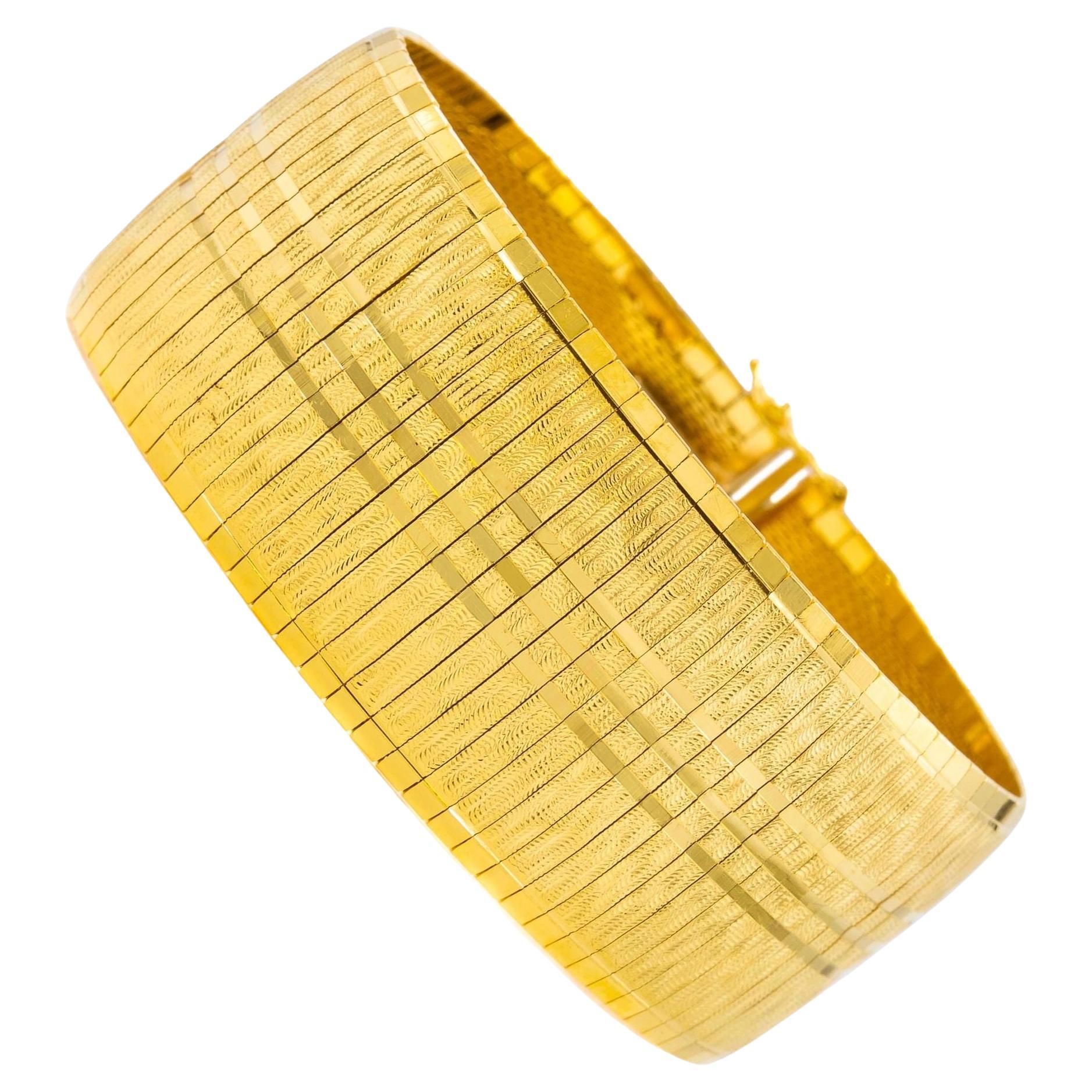 Vintage Modern 14 Karat Yellow Gold Woven Mesh Bracelet Wearable Length For  Sale at 1stDibs