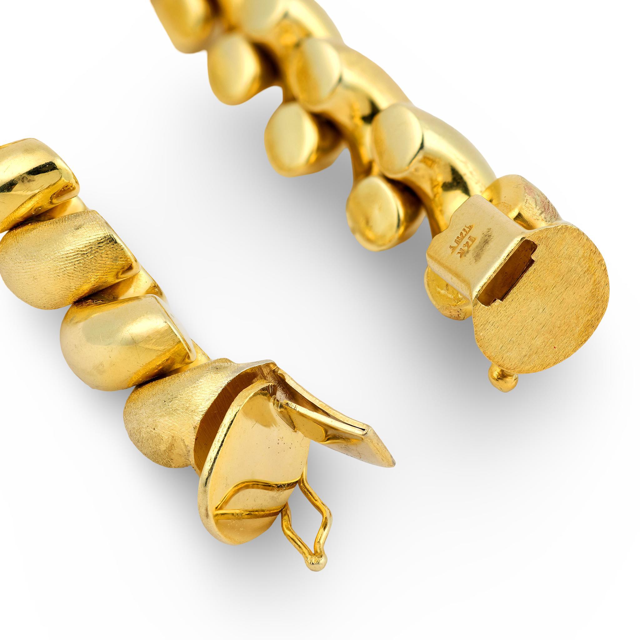 Vintage Italian 14k yellow gold twisted bracelet (Zeitgenössisch) im Angebot