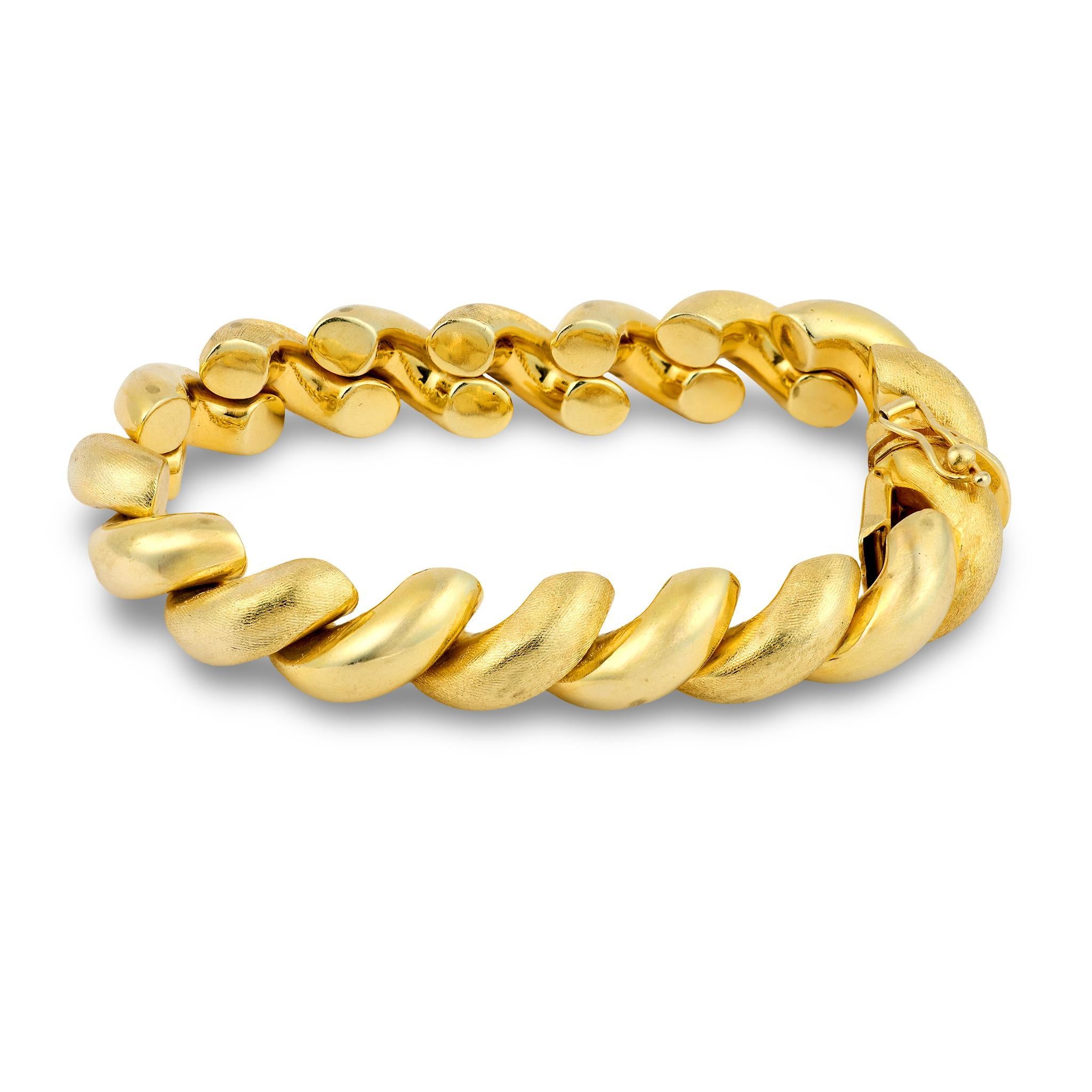 Vintage Italian 14k yellow gold twisted bracelet im Zustand „Gut“ im Angebot in Beverly Hills, CA