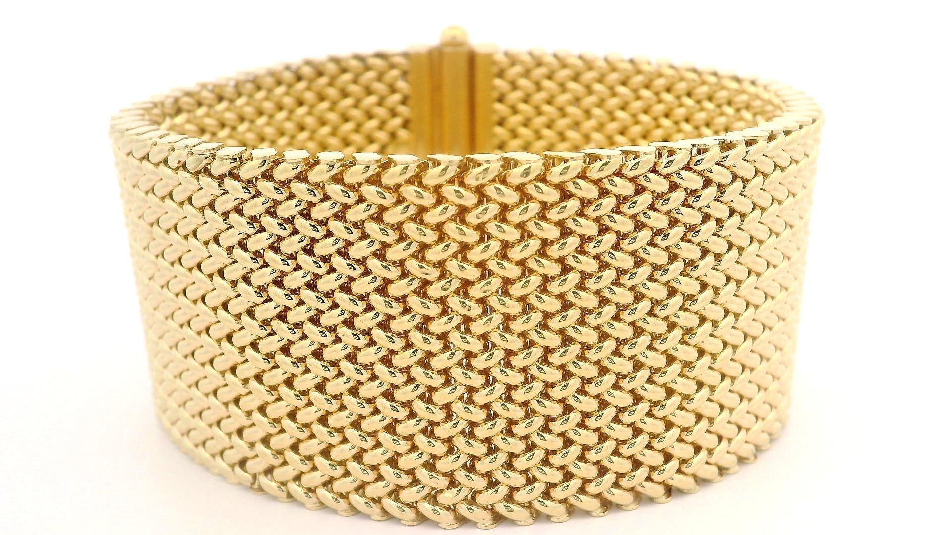 Vintage Italian 14k Yellow Gold Wide Woven Mesh Strap Bracelet w/ Slide Clasp For Sale 10
