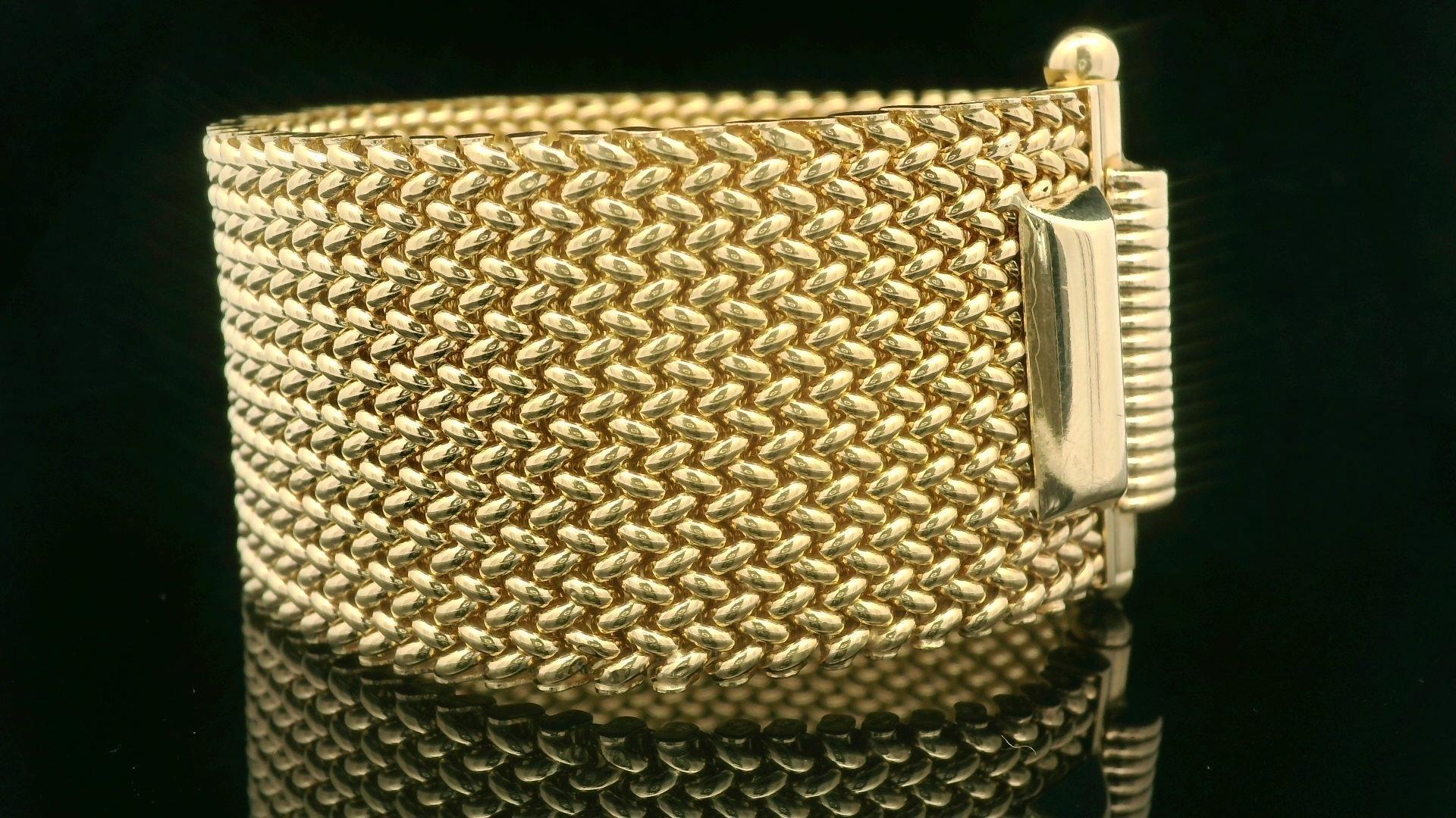 Vintage Italian 14k Yellow Gold Wide Woven Mesh Strap Bracelet w/ Slide Clasp For Sale 3