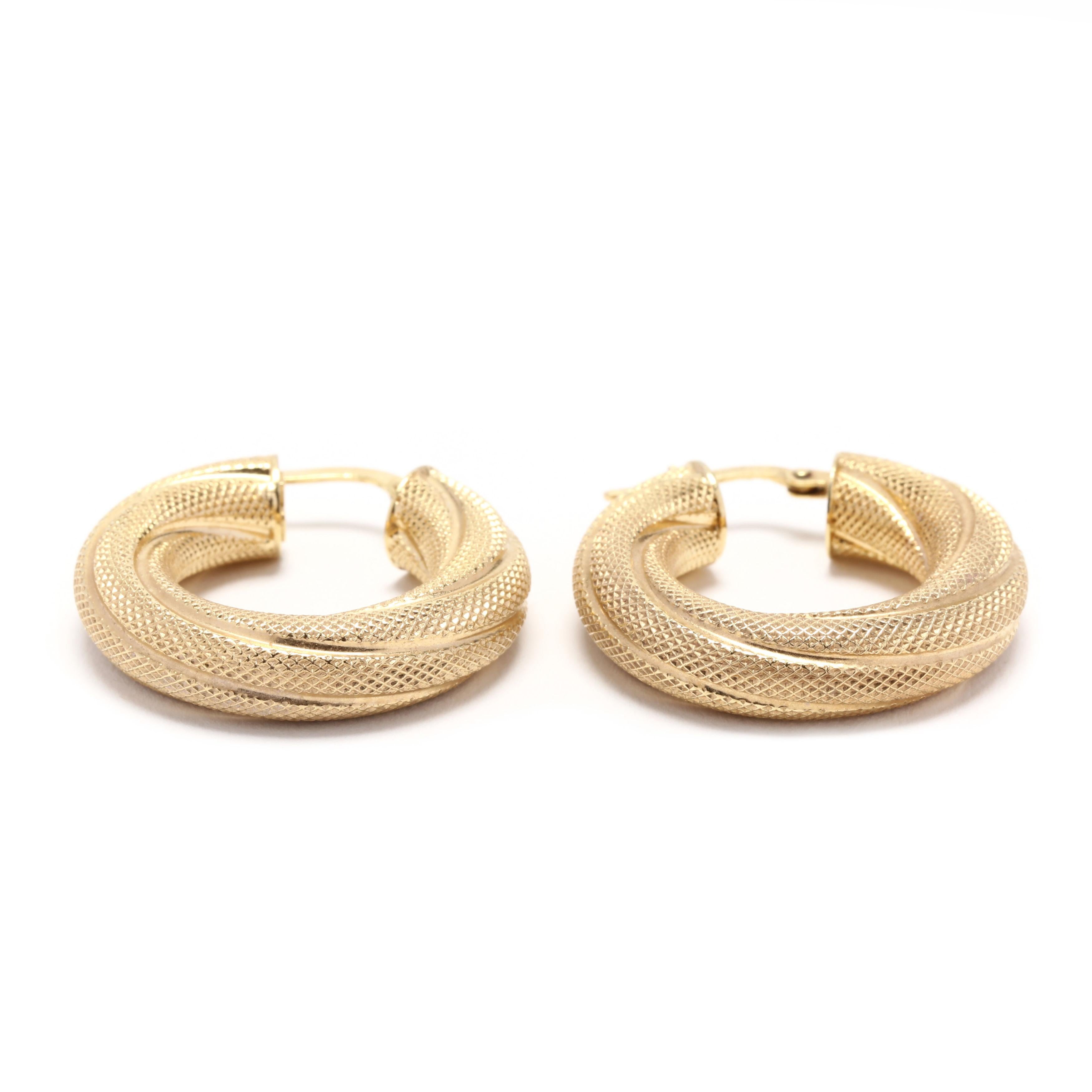 Italienische 14 Karat Gold texturierte Kabel-Röhren-Reifen für Damen oder Herren