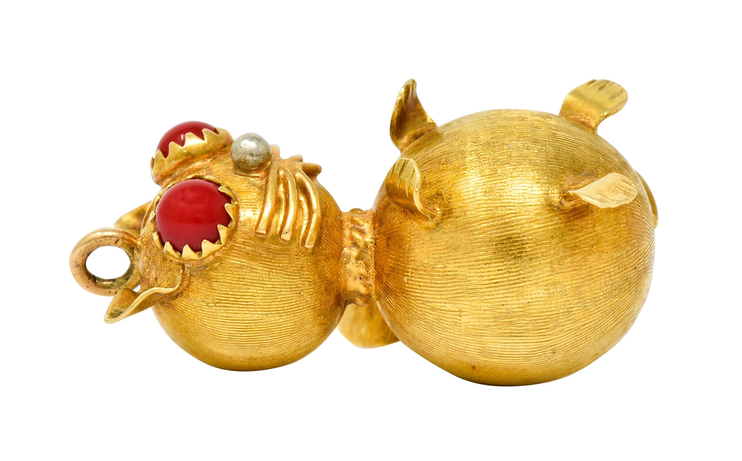 Vintage Italian 18 Karat Two-Tone Gold Cat Pendant Charm In Excellent Condition In Philadelphia, PA