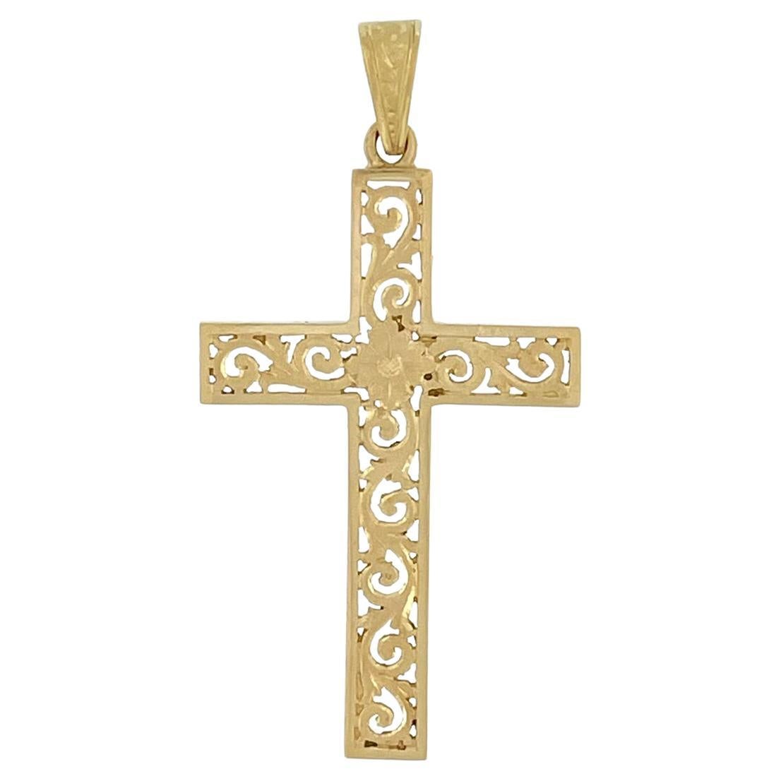Vintage Italian 18 karat Yellow Gold Cross Hand-Carved For Sale