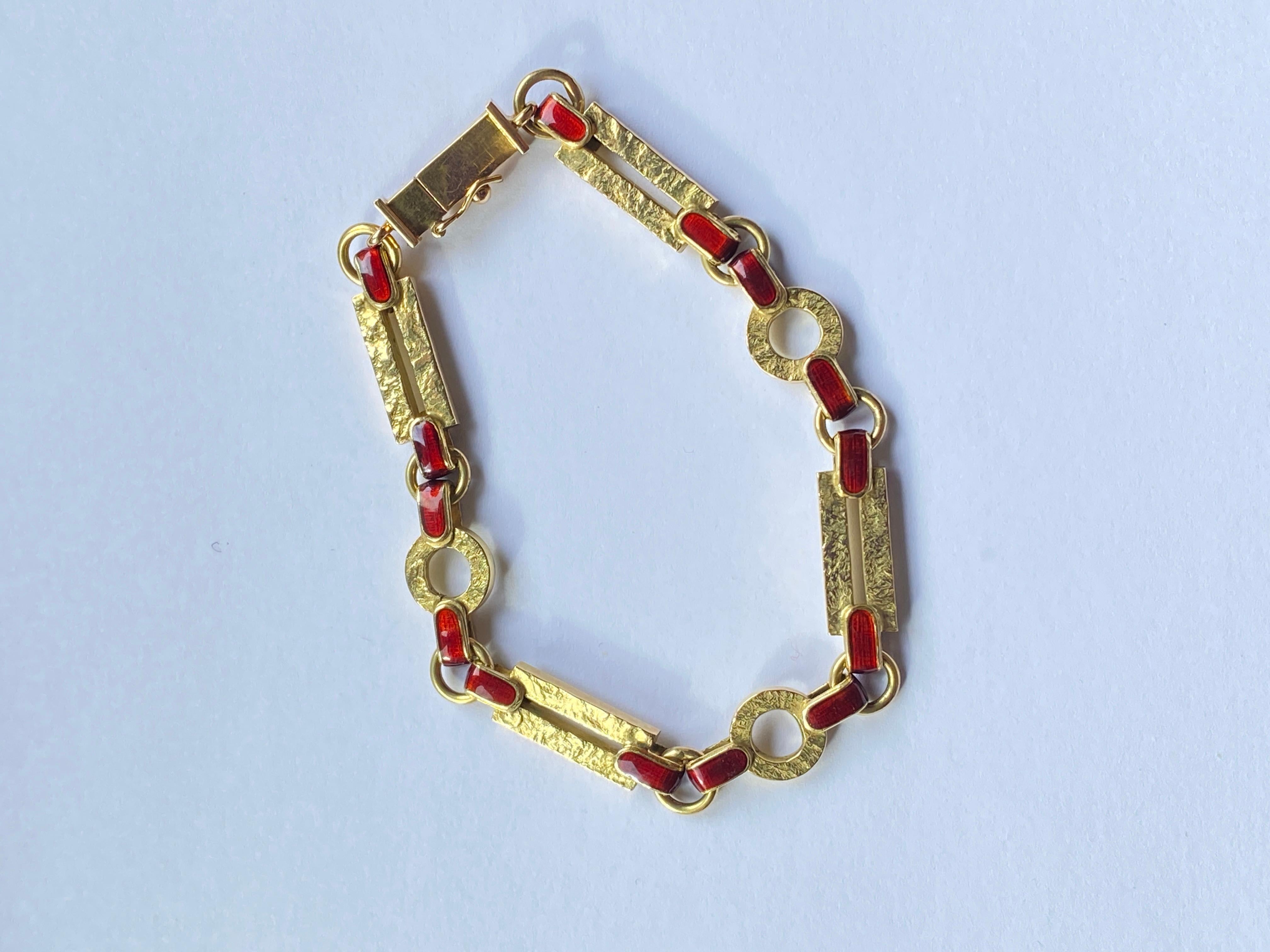 Vintage Italian 18 Karat Yellow Gold Hammered Enamel Chain Bracelet For Sale 6