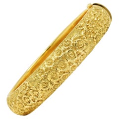 Vieux bracelet italien en or jaune 18 carats à charnières avec fleurs