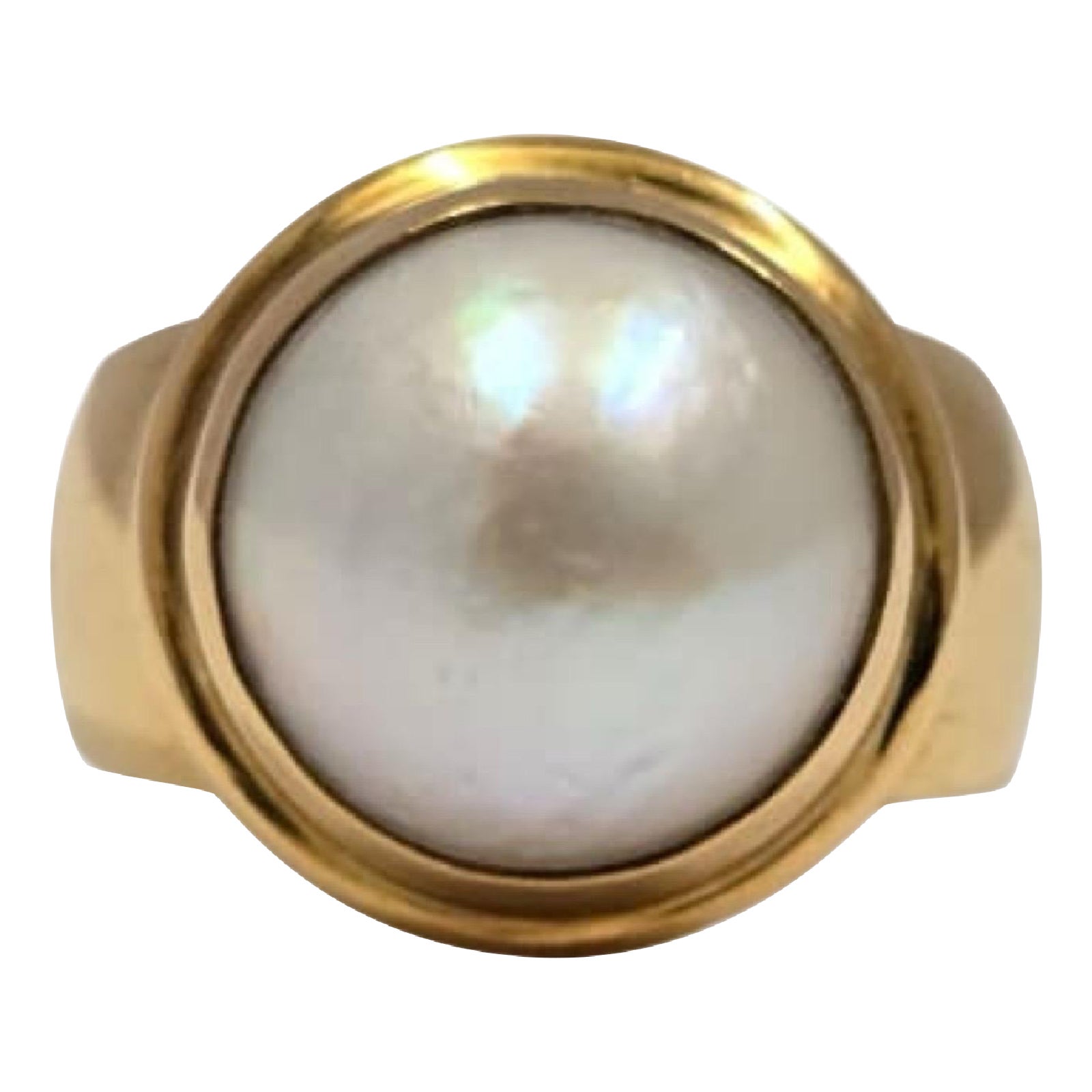 Vintage Italian 18K Gold Bezel-Set 13.4mm Pearl Dome Ring For Sale