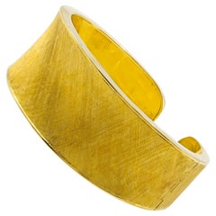 Vintage Italian 18k Gold Florentine Finish Cuff-Bracelet circa 1960s