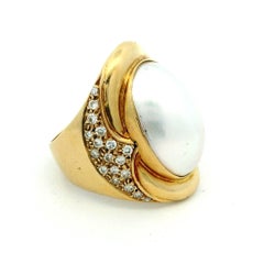 Vintage Italian 18K Gold Mabe Pearl Diamond Cocktail Ring