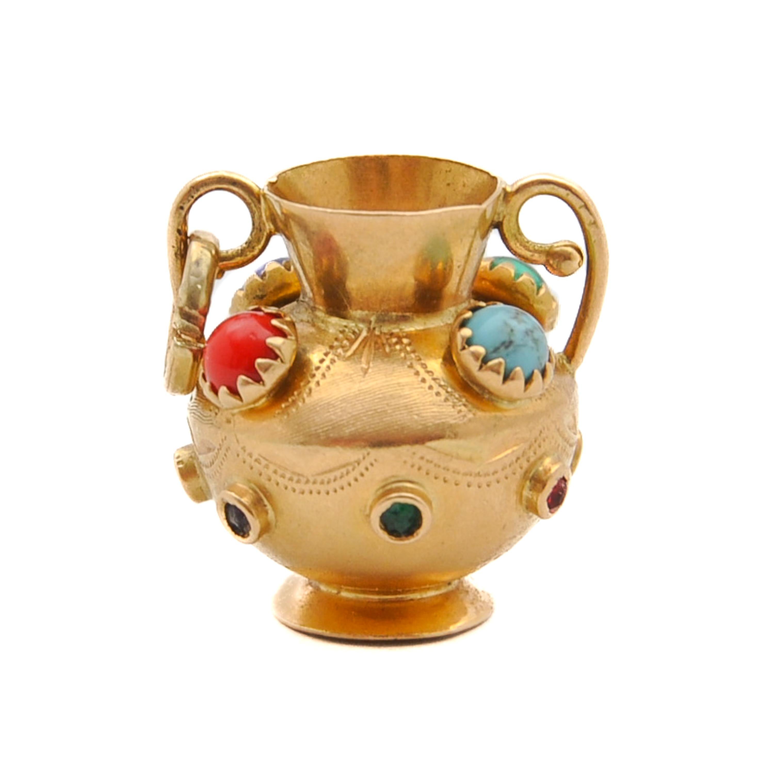 Italienische Vintage-Vase und Stein-Charm-Anhänger aus 18 Karat Gold im Angebot 4