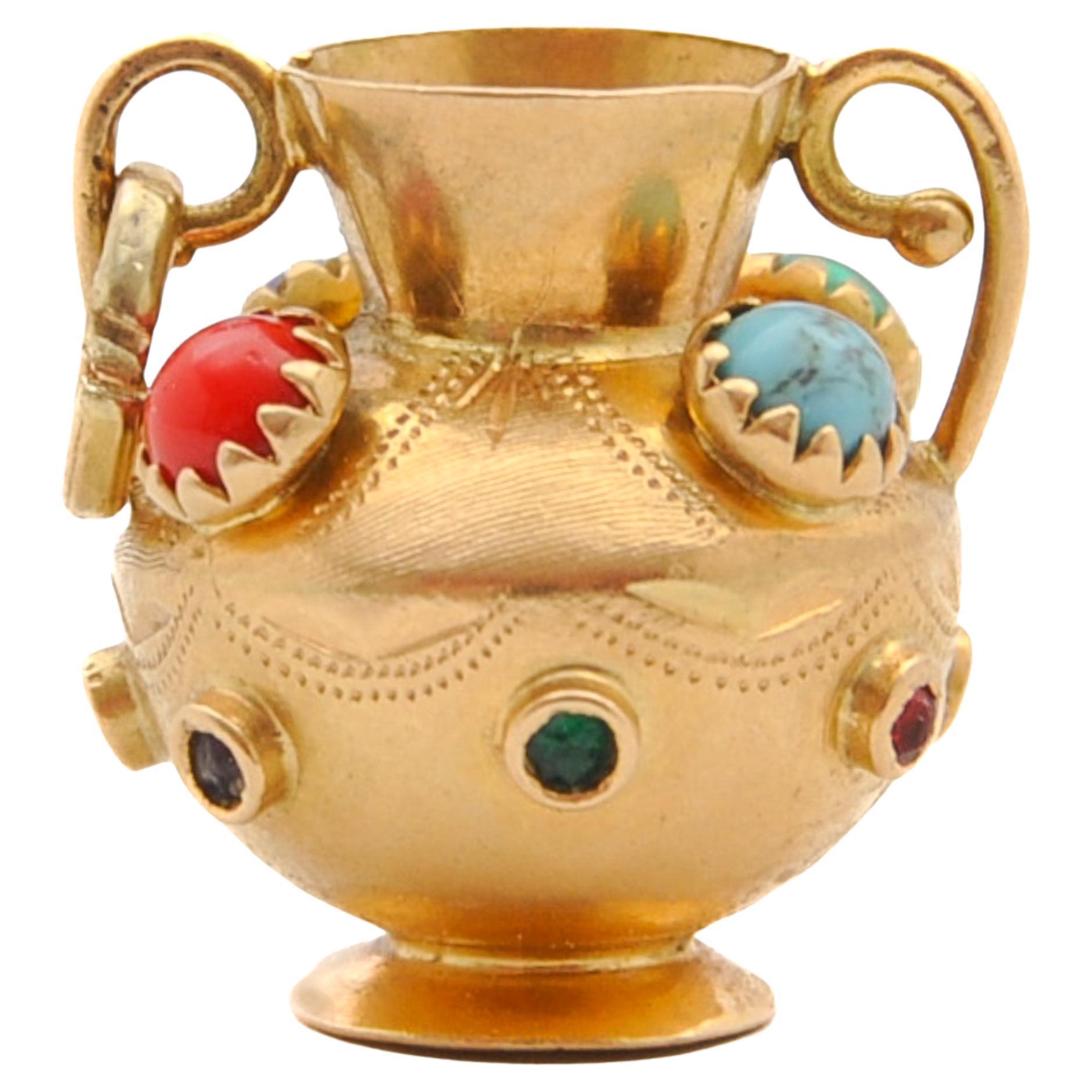Pendentif breloque italien vintage en or 18 carats avec vase et pierres