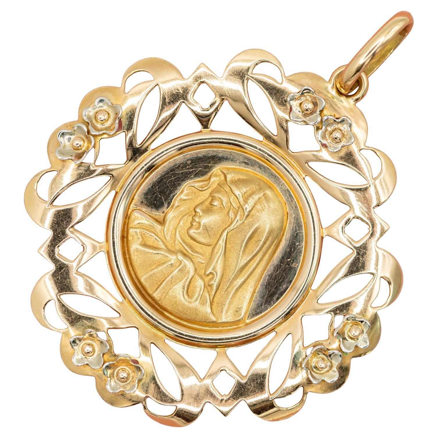 Vintage Italian 18K Gold Virgin Mary Charm Pendentif, Circa 1960, 5.9g