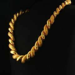 Vintage Italian 18K San Marco Necklace with Moving Scallops