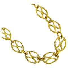  Italienische 18 Karat Gelbgold 37 Zoll lange Halskette mit gehämmerten ovalen Gliedern, gehämmert, Vintage