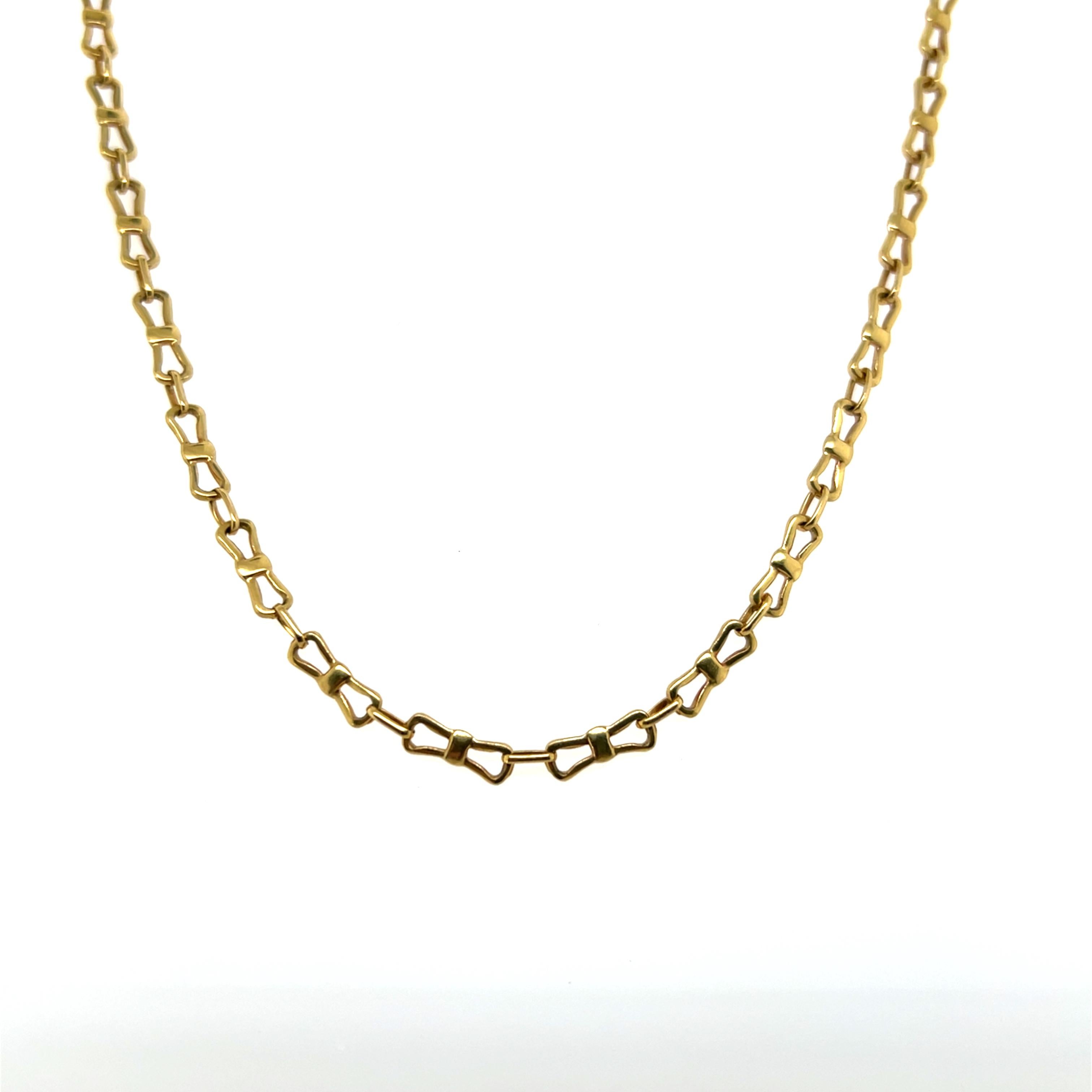 Vintage Italian 18k Yellow Gold Bowtie Link Chain Necklace (collier à maillons en or jaune) Unisexe en vente