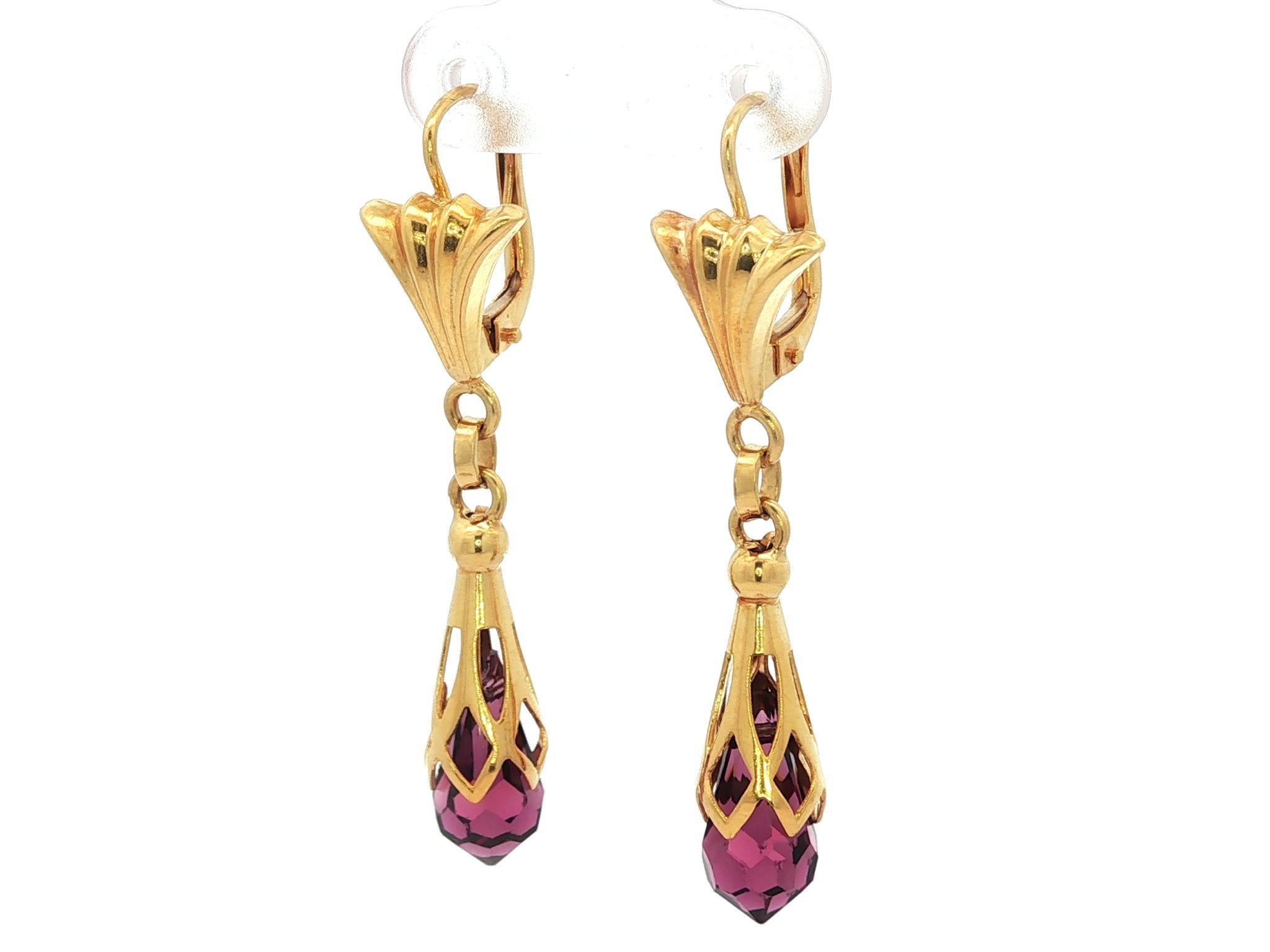 Orecchini pendenti d'epoca in oro giallo 18k con briolette di ametista viola in vendita 4