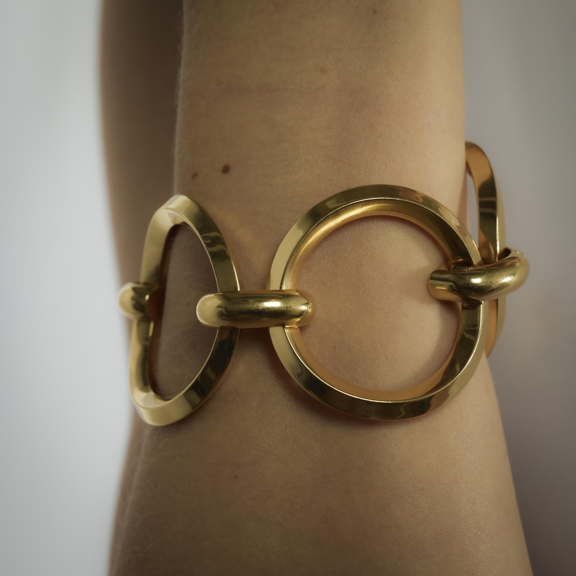 Braccialetto d'epoca in oro giallo 18 ct. In condizioni buone in vendita a Beverly Hills, CA