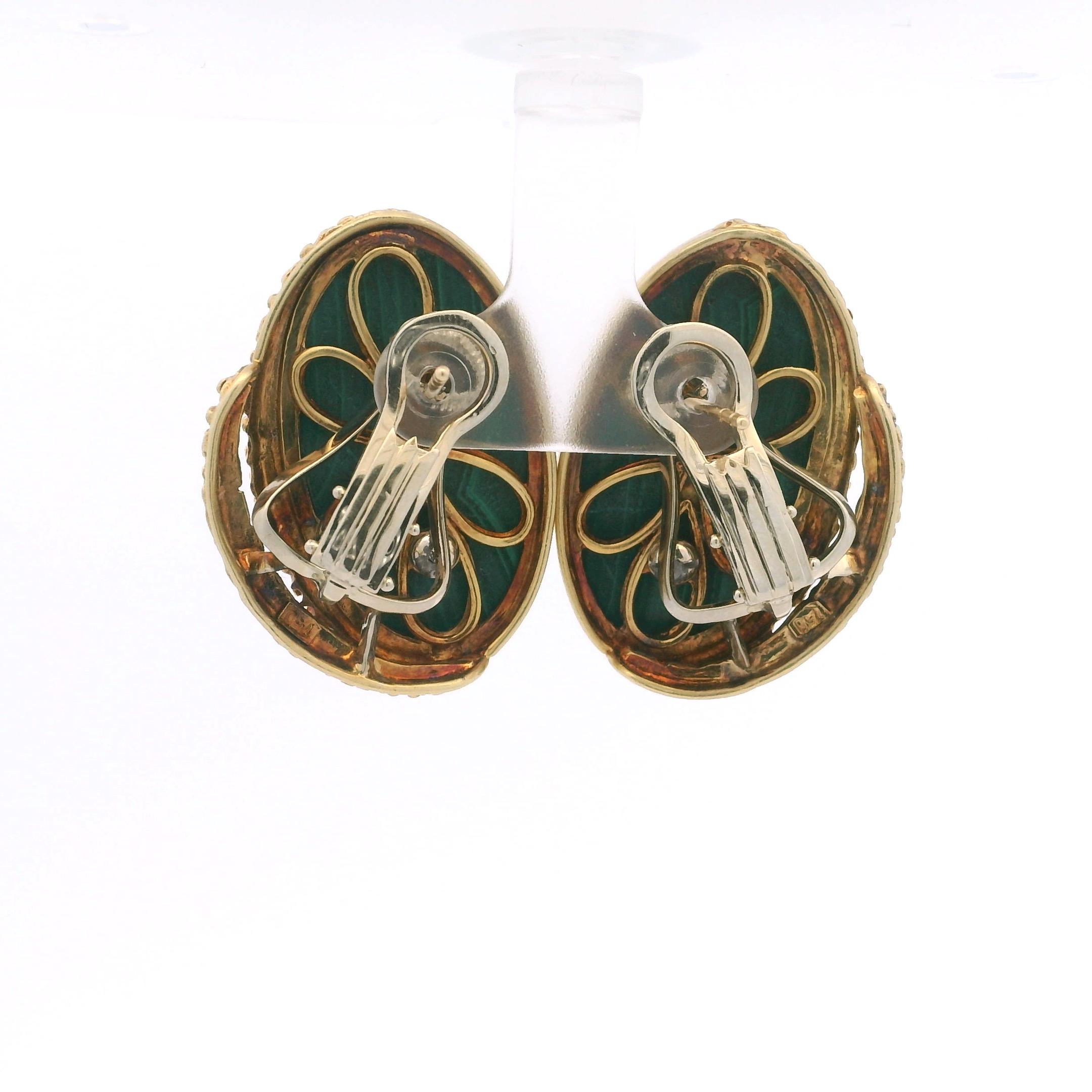 Donna Orecchini a clip d'epoca in oro giallo 18 carati con malachite e diamanti in vendita
