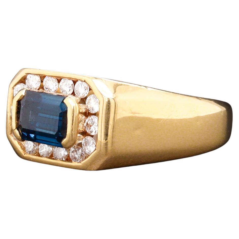 Vintage-Ring im Siegelring-Stil aus italienischem 18-karätigem Gelbgold mit natürlichem Saphir und Diamanten