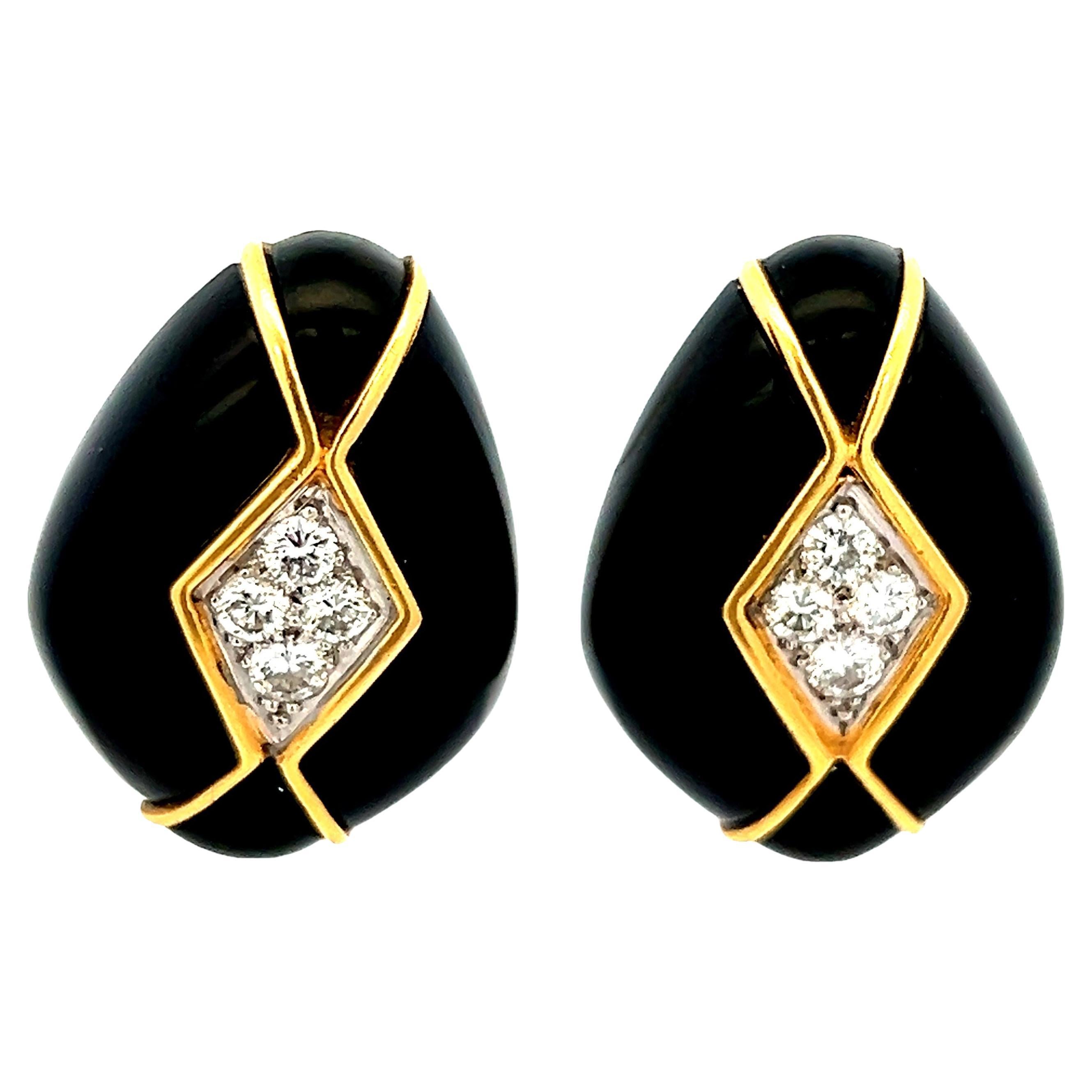 Pendientes vintage italianos de ónix y diamantes de oro amarillo de 18 quilates, circa 1980 en venta