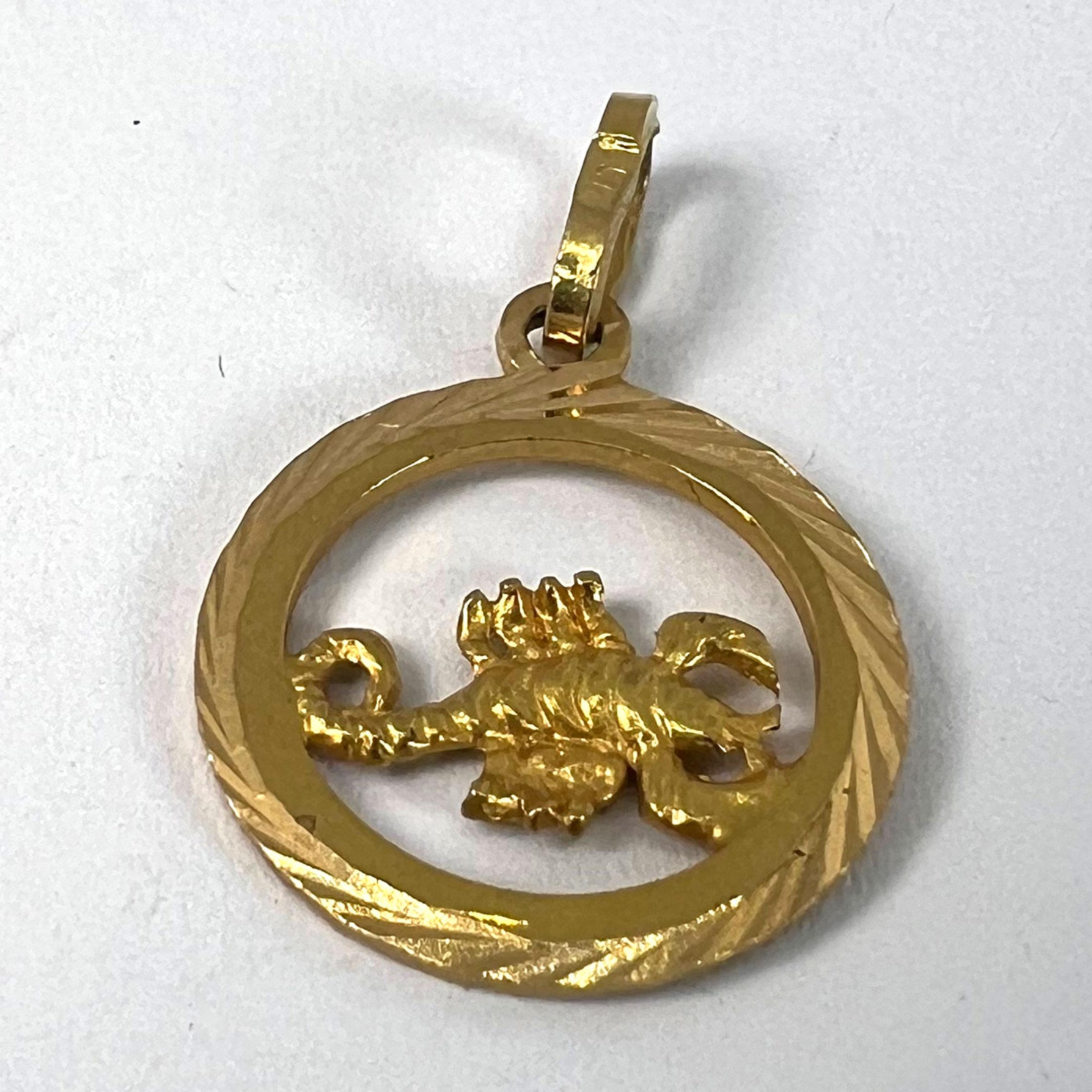 Vintage Italienisch 18K Gelbgold Skorpion Zodiac Charm Anhänger im Angebot 8