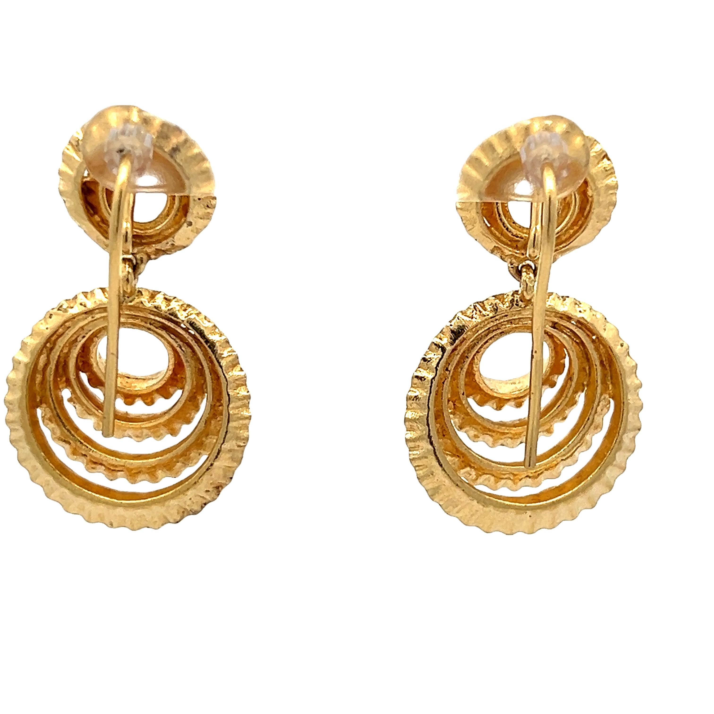 Pendientes de Gota Círculo Concéntrico Texturados Vintage Italianos de Oro Amarillo de 18 K en Excelente estado para la venta en Miami, FL