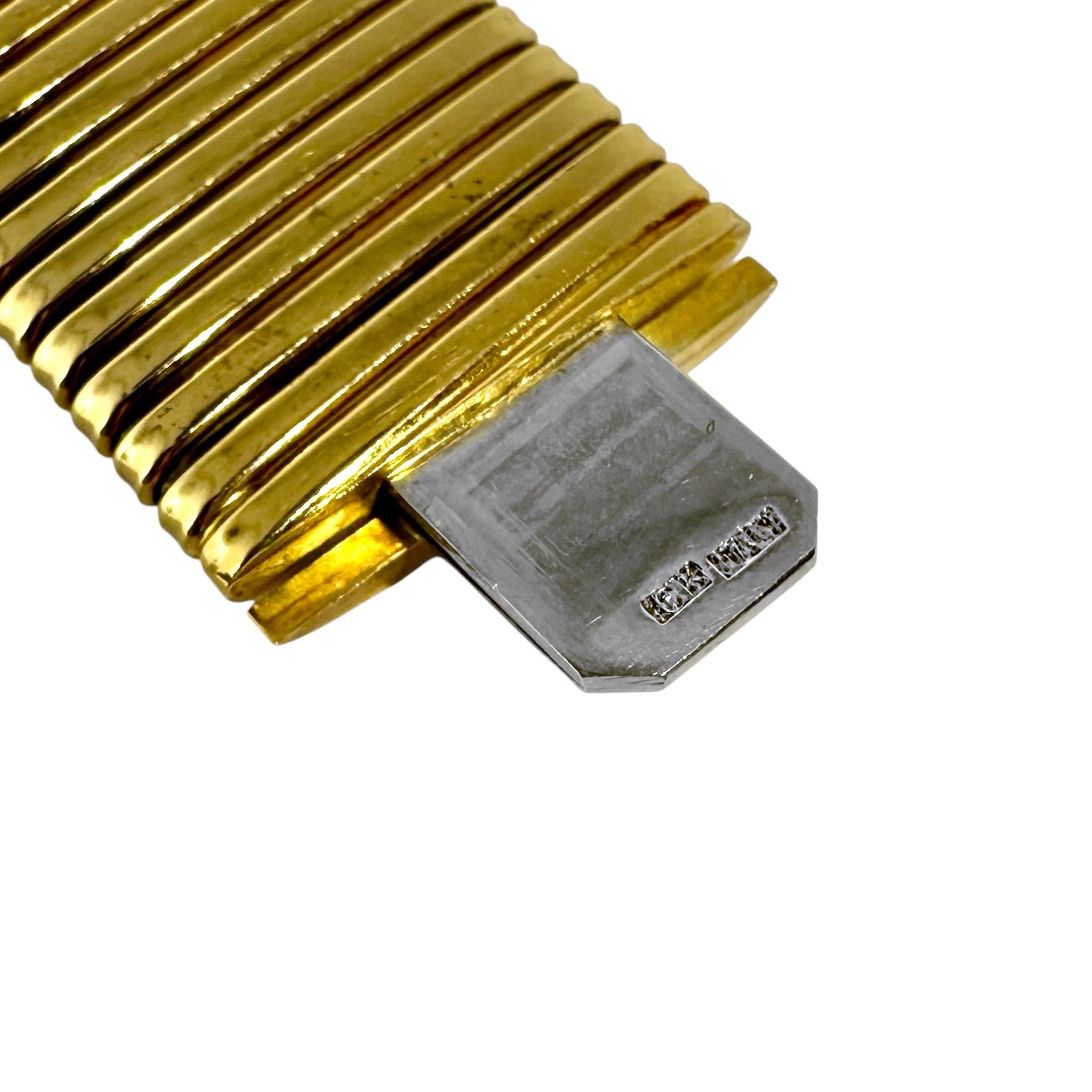 Women's or Men's Vintage Italian 18K Yellow Gold Tubogas Bracelet - Just Under 1 Inch Wide For Sale