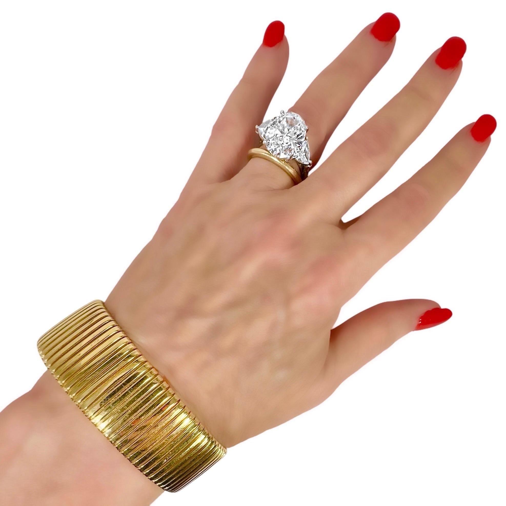 Vintage Italian 18K Yellow Gold Tubogas Bracelet - Just Under 1 Inch Wide For Sale 3