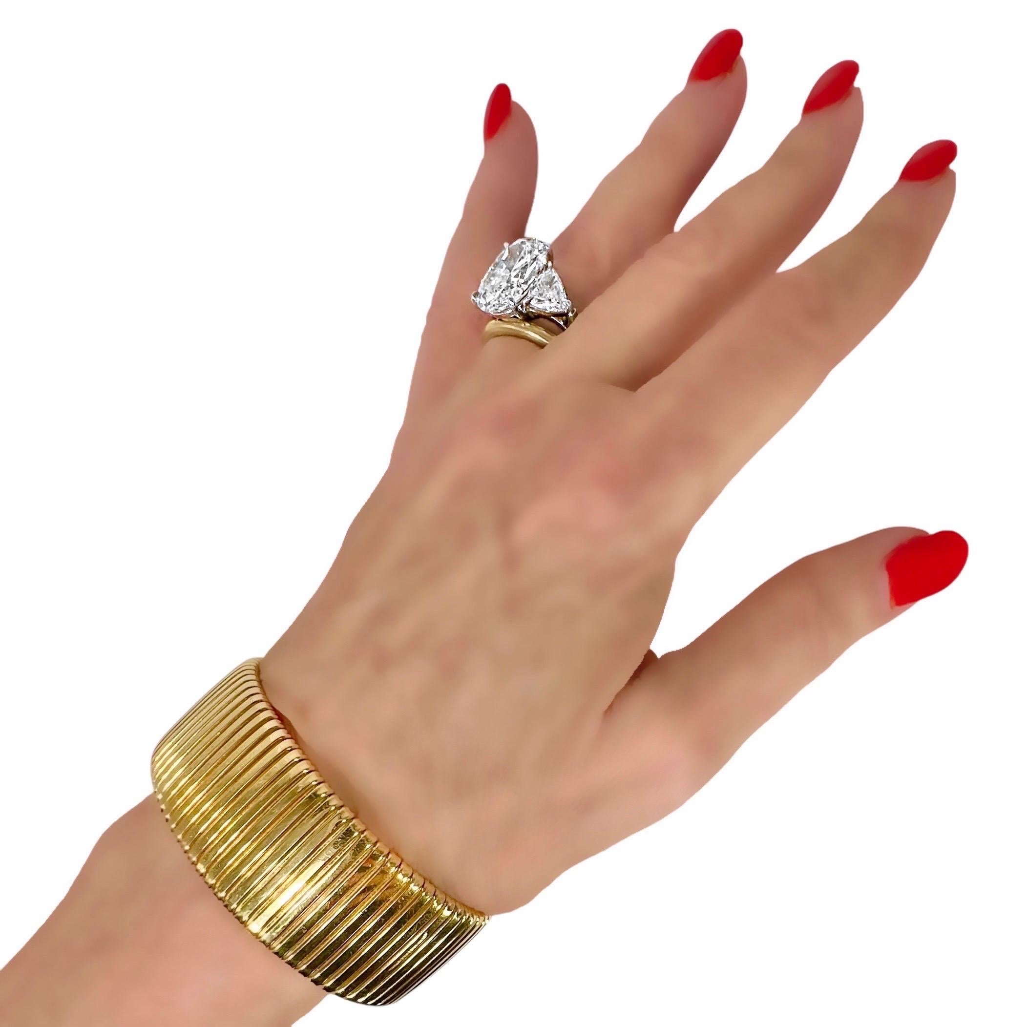 Vintage Italian 18K Yellow Gold Tubogas Bracelet - Just Under 1 Inch Wide For Sale 4