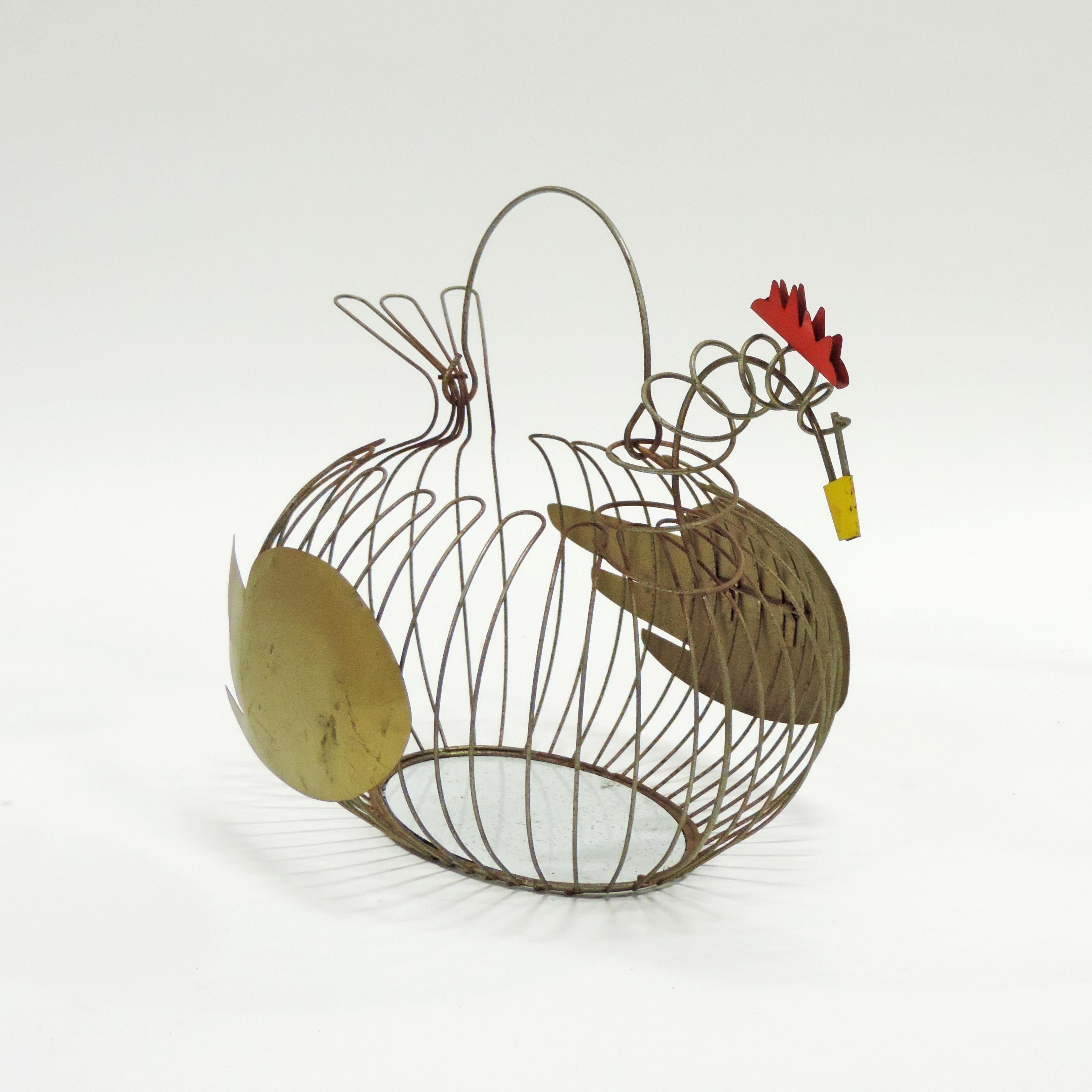 Vintage Italian 1950s Egg Basket in the Shape of a Chicken In Good Condition For Sale In Milan, IT
