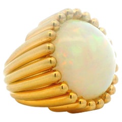 Vintage Italian 1960's 18K Gold Ring with 28 Carat Opal, Retro Modernist Design