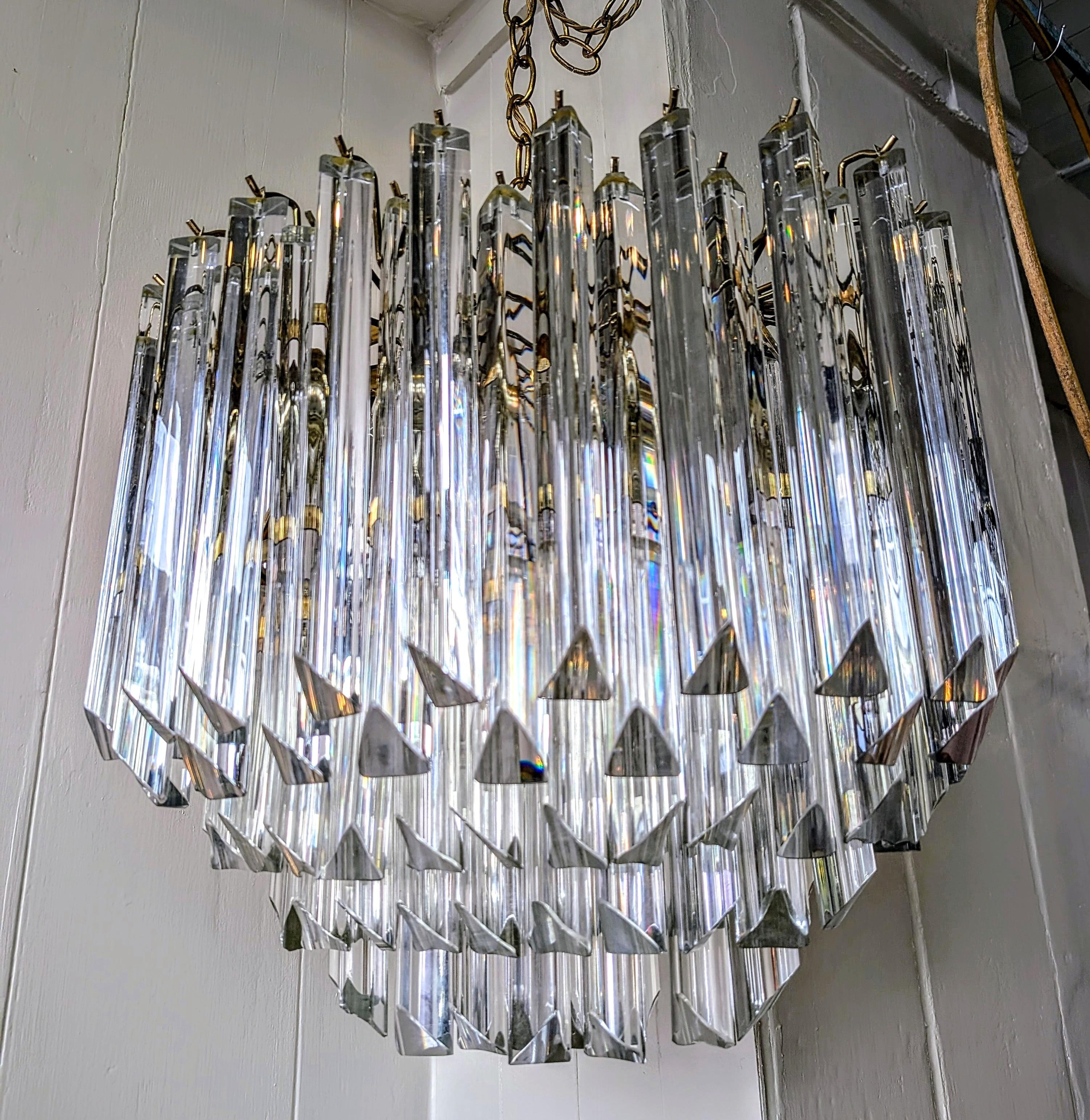 Lampadario ovale vintage in stile Venini degli anni '70, con gocce di asta triangolari in vendita 2