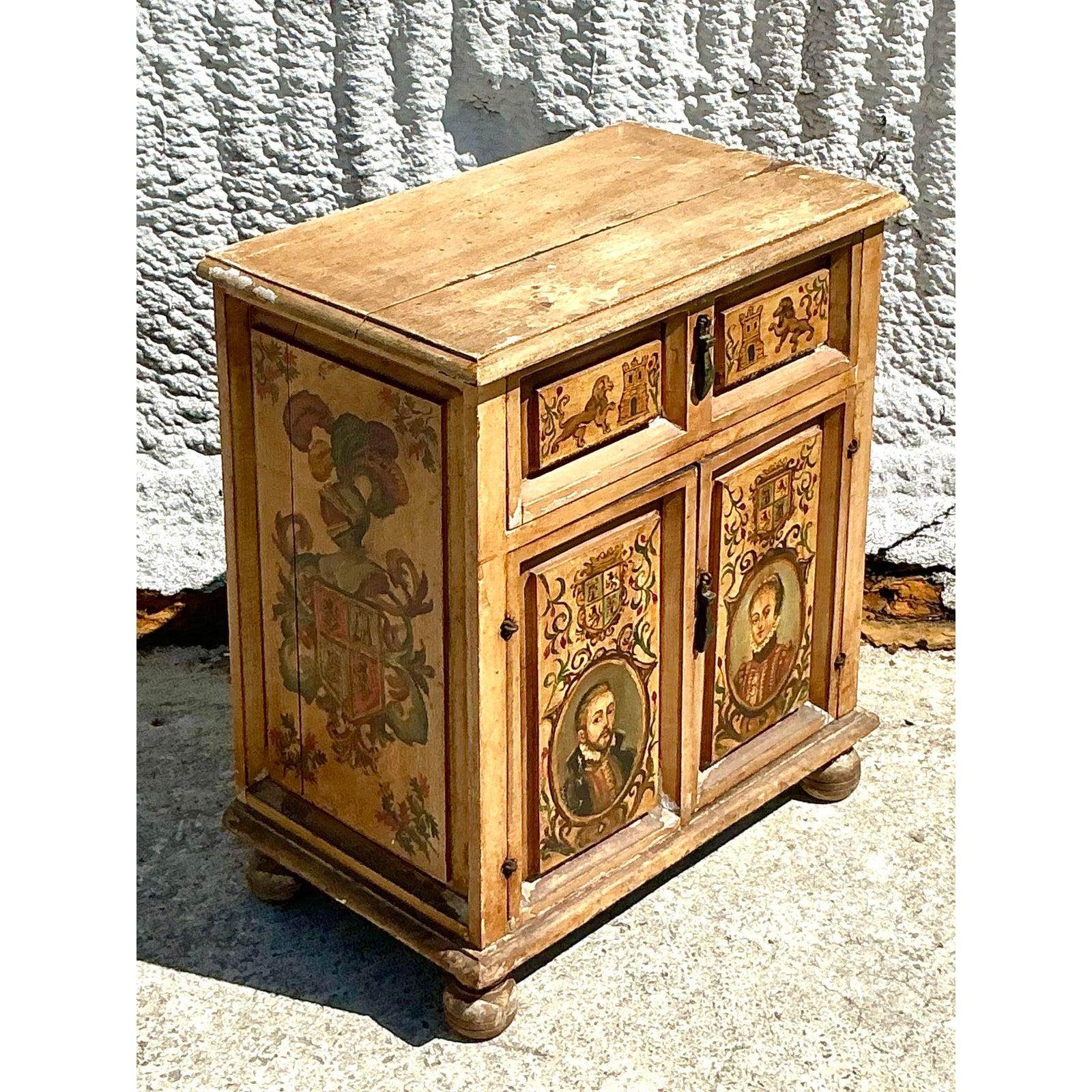 Armoire italienne peinte à la main du 19ème siècle Bon état - En vente à West Palm Beach, FL