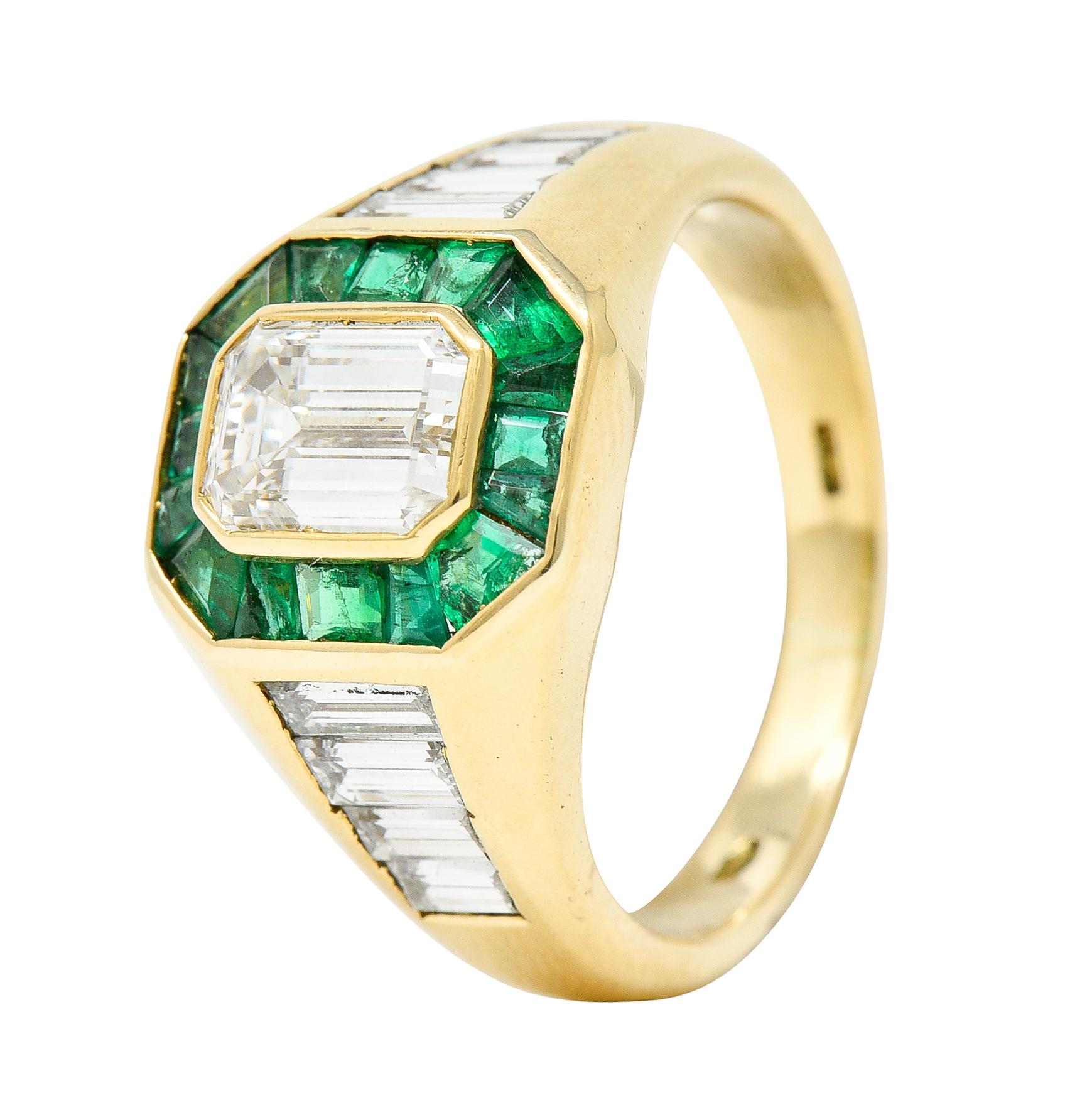 Vintage Italian 2.70 Carats Diamond Emerald 18 Karat Yellow Gold Unisex Ring 4