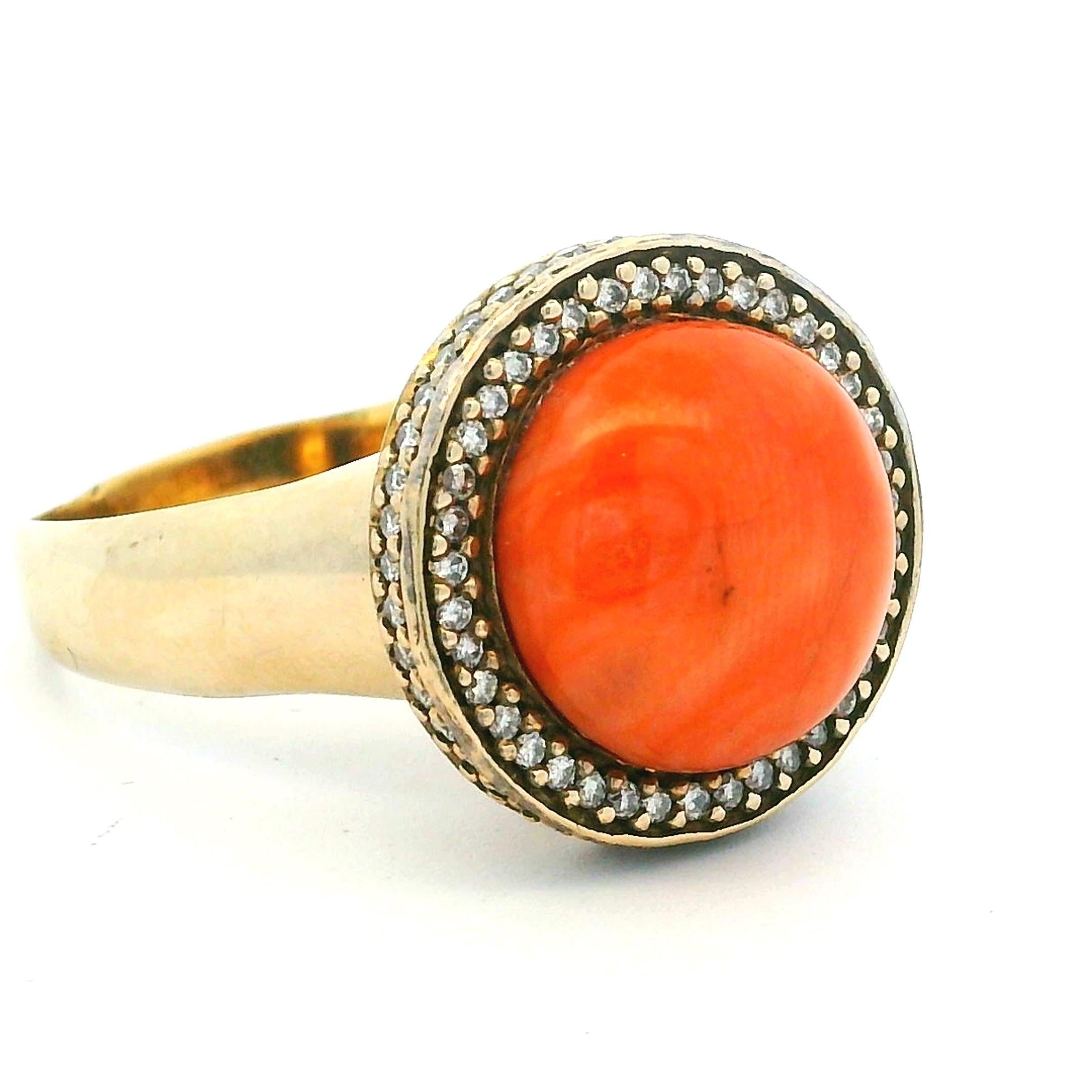 Vintage Italienisch 5 Karat Koralle und 1 Karat Diamant 18K Gold Ring im Angebot 4