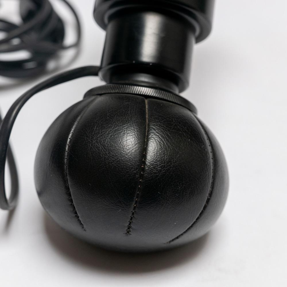 Lampe de table italienne 600 par Gino Sarfatti pour Arteluce, corps et base noirs en vente 2