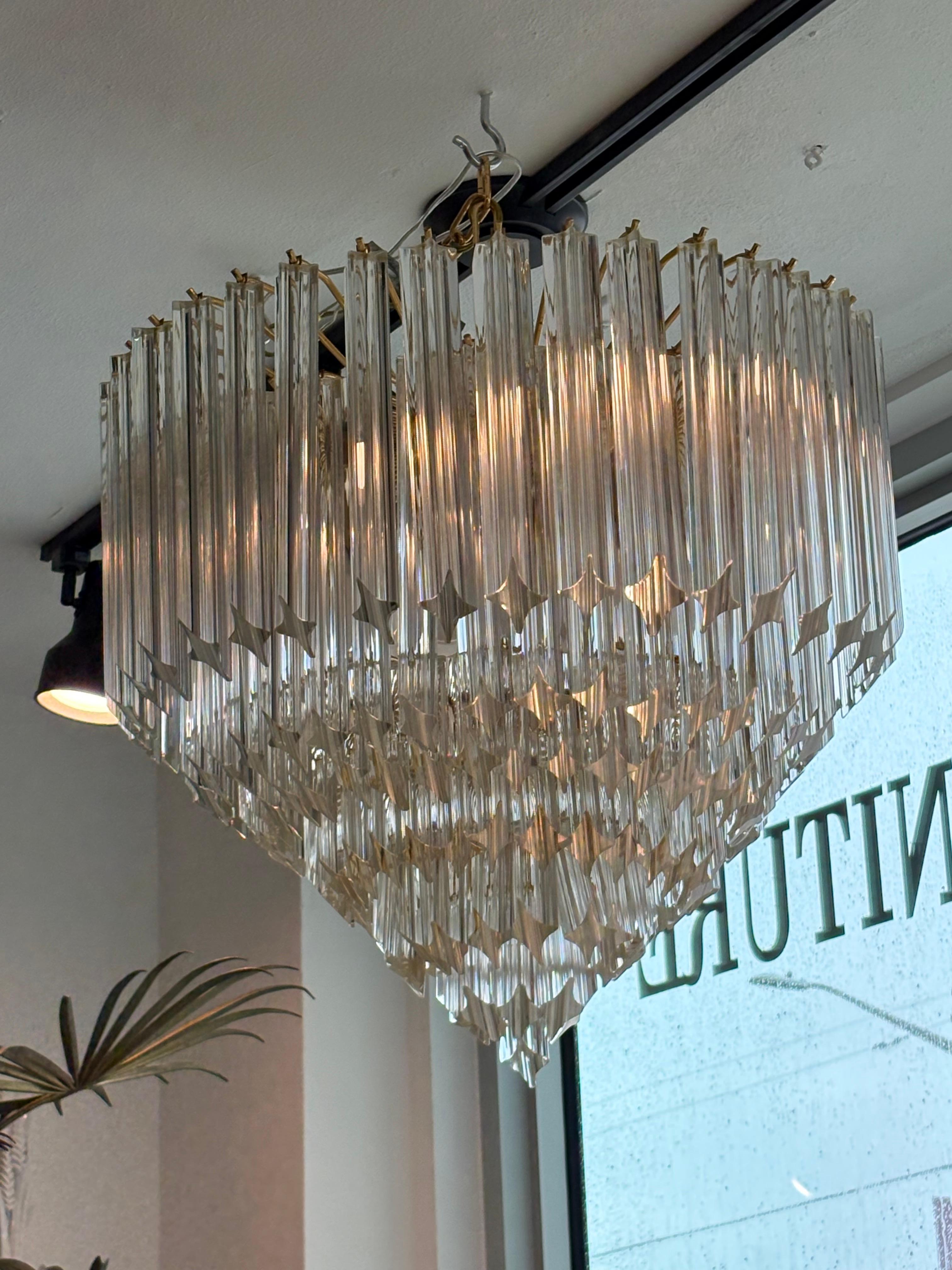 Vintage Italian 7 Tier Murano Venini Quattro Camer Glass Brass Round Chandelier (Mitte des 20. Jahrhunderts) im Angebot