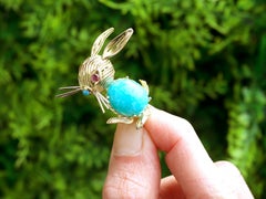 Vintage Italian 8.25ct Dyed Quartz, Turquoise and Ruby Yellow Gold Rabbit Brooch