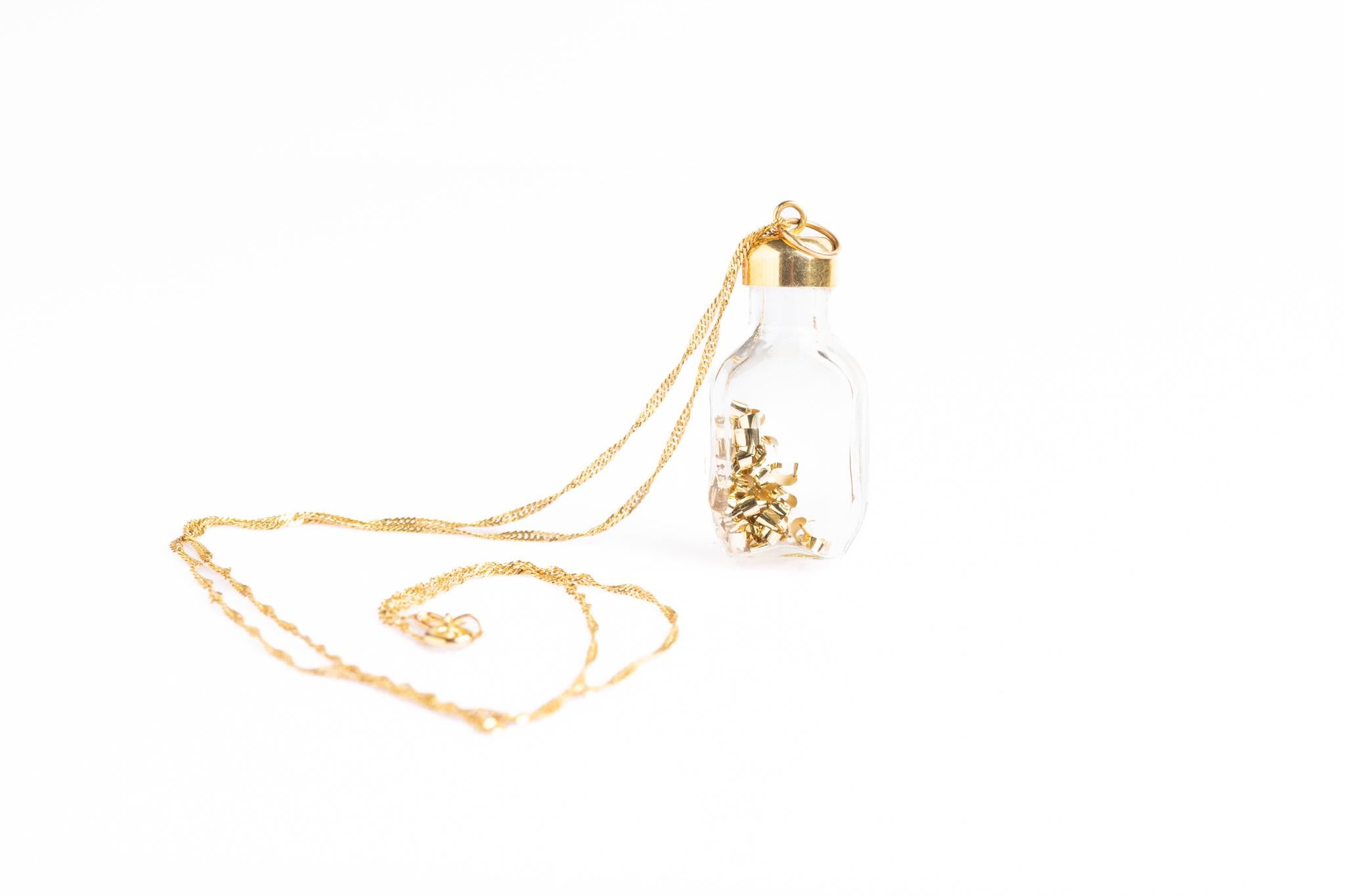 Vintage Italian Glass 9ct Gold Pendentif Bottle Necklace en vente 4