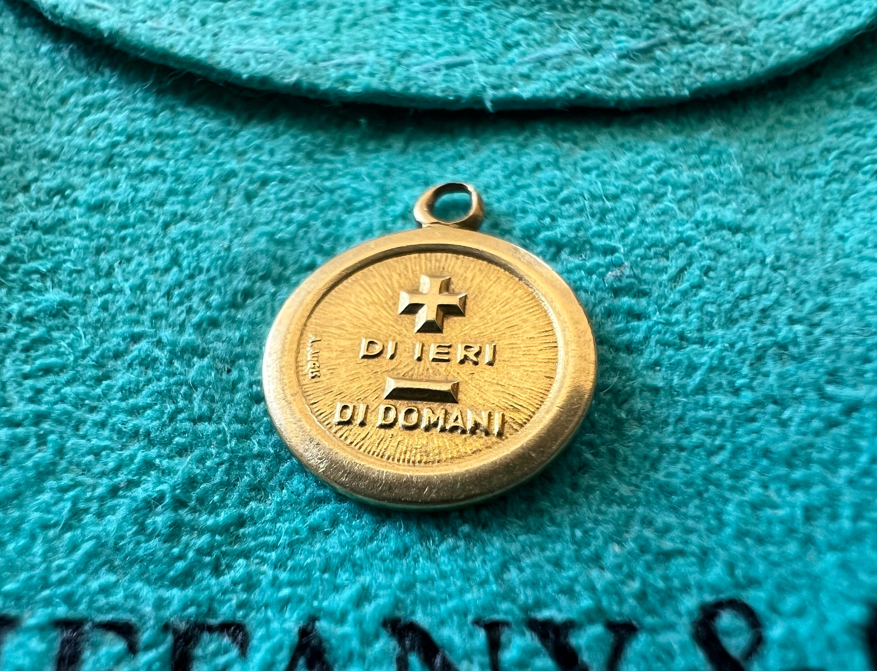 Italienischer A. Augis 18k Love Charme, Vintage (Retro)