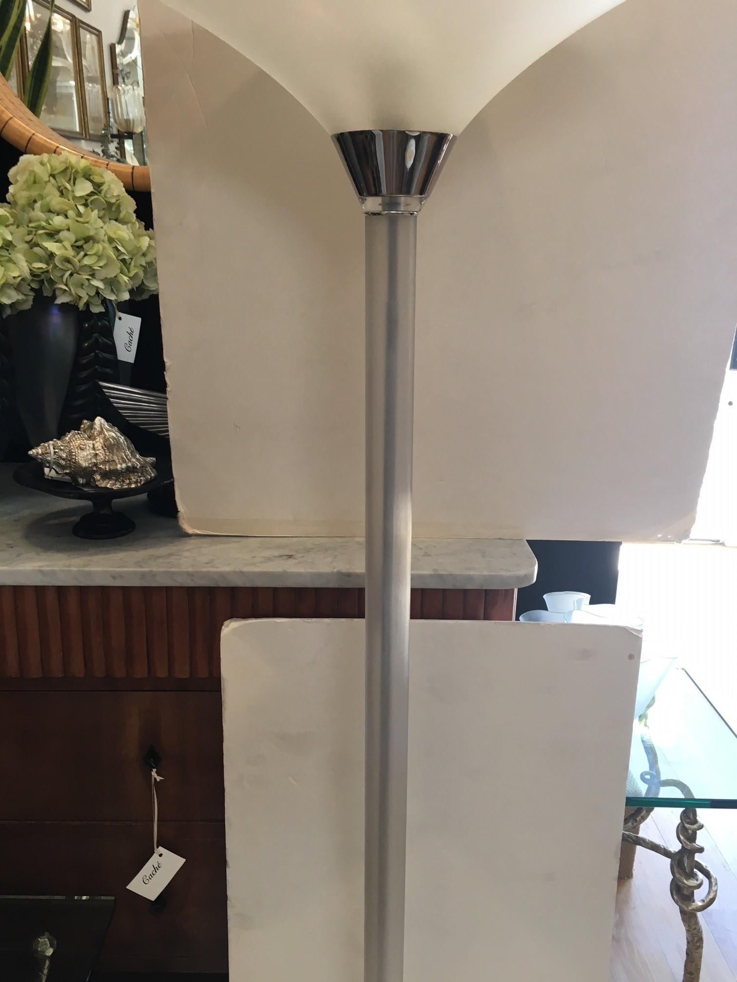 Vintage Italian Acrylic Hardwired with Foot Switch Floor Lamp by Relco Italia For Sale 7